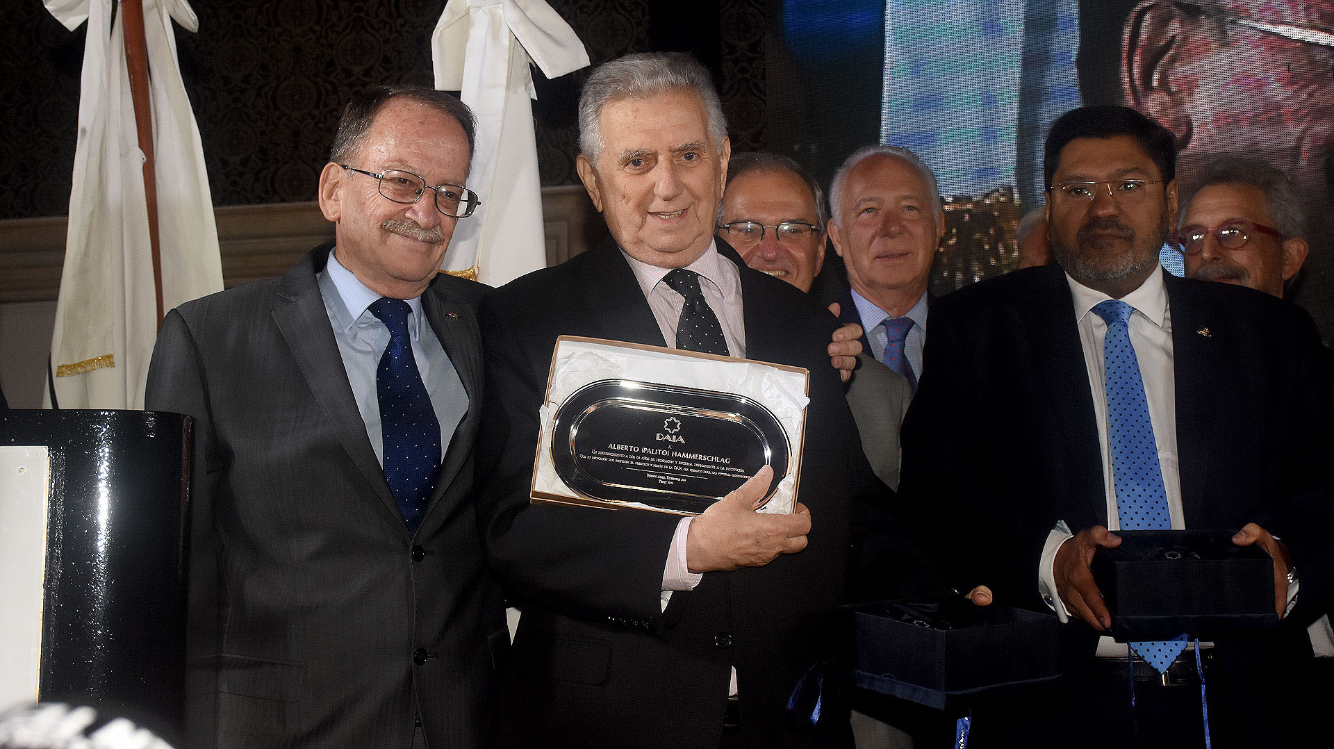 Alberto Hammerschlag, ex vicepresidente de DAIA, recibió una distinción por su incansable labor en esa institución