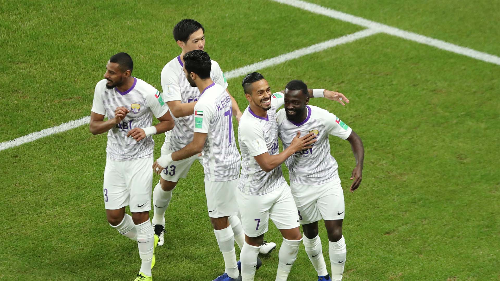 Los festejos de los jugadores locales luego del prematuro gol del Al Ain