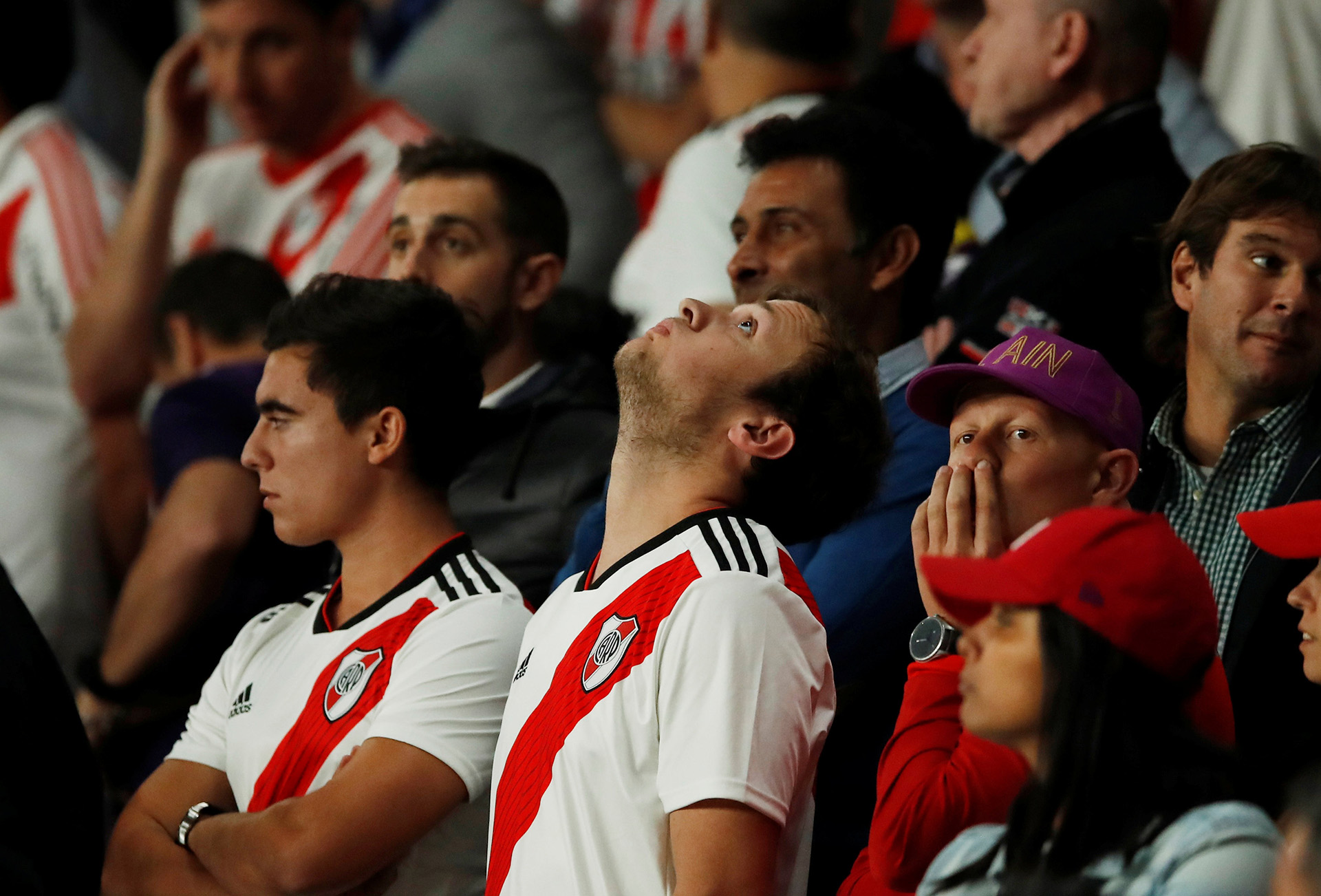 El sufrimiento de los hinchas en la tanda de los penales