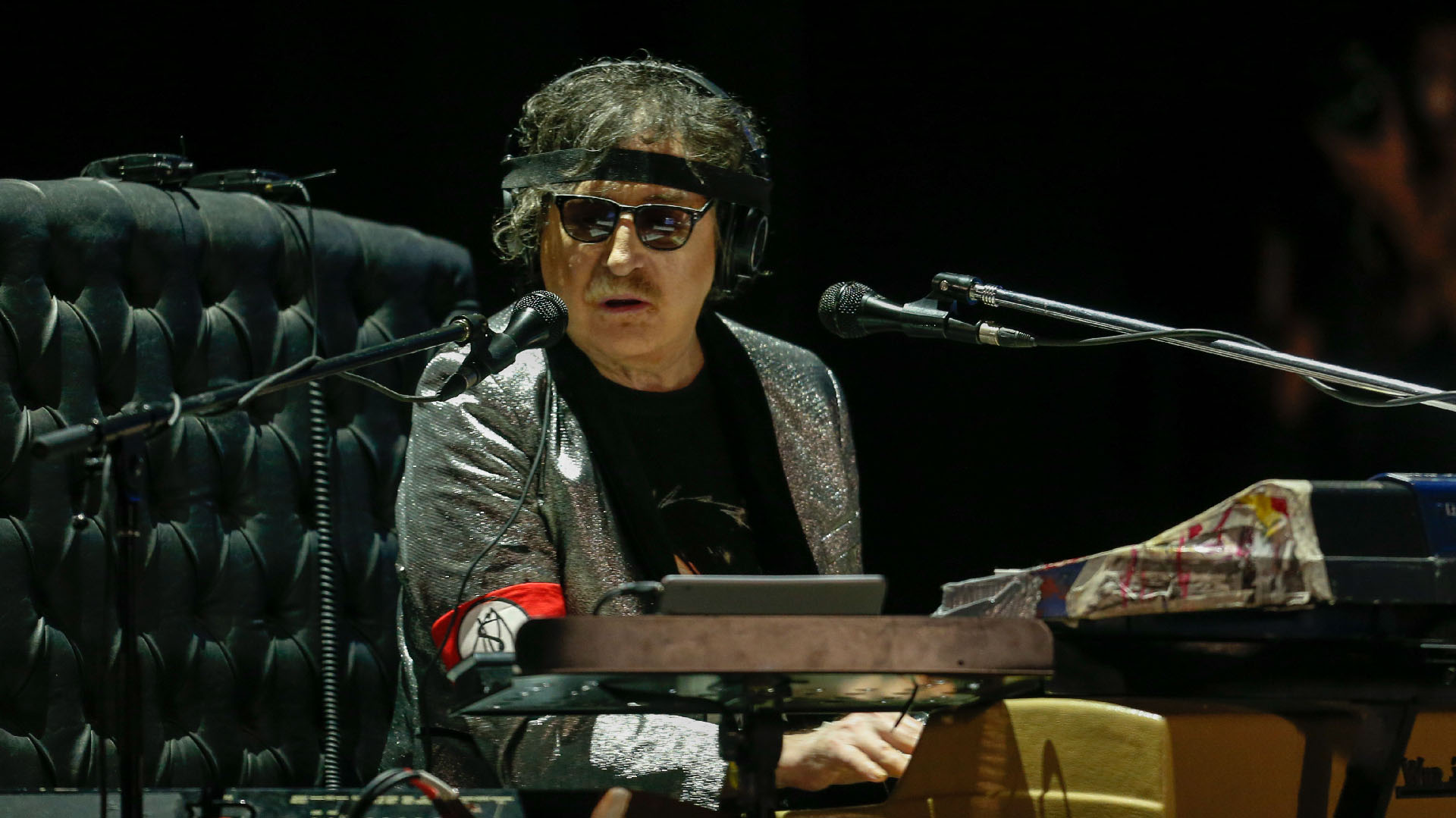 Tras la humorada, sonaron “No importa”, “Rock and roll yo”, “Parte de la religión”, “Primavera” y “No llores por mí Argentina”