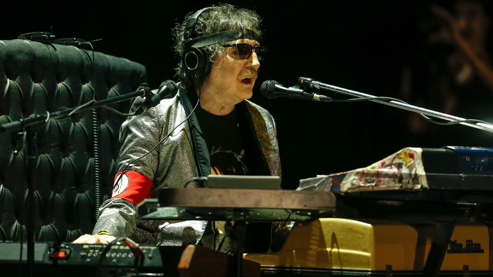 García propuso “brindar” por un amigo suyo en el día de su cumpleaños: Keith Richards. “El día que explote una bomba atómica lo único que va a quedar es una cucaracha. Y Richards”, bromeó