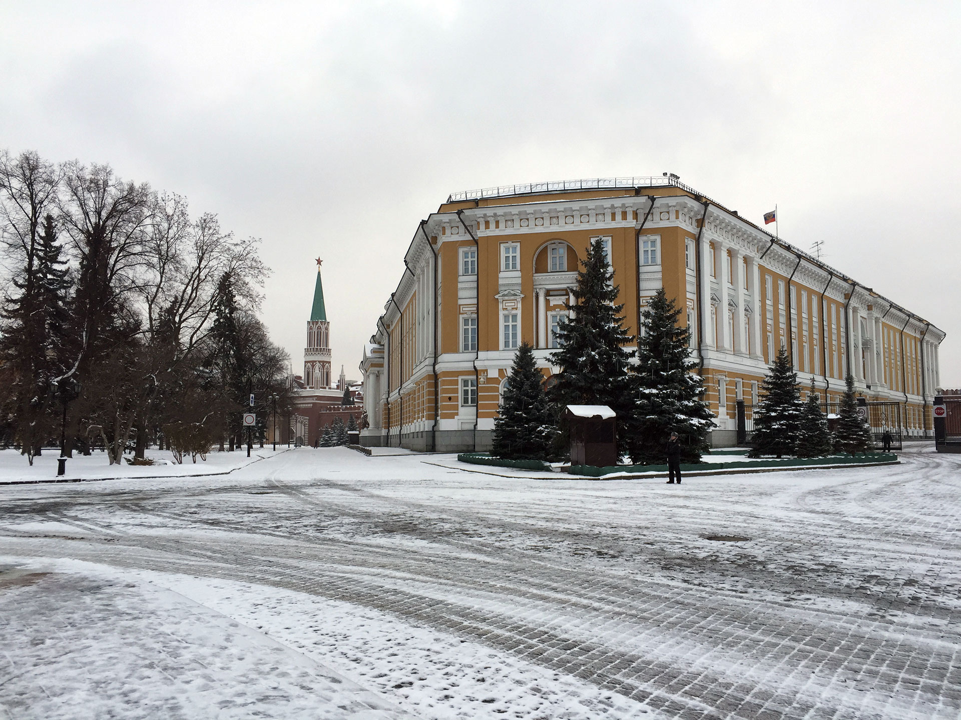 El Senado de Rusia y oficina del presidente, dentro del Kremlin