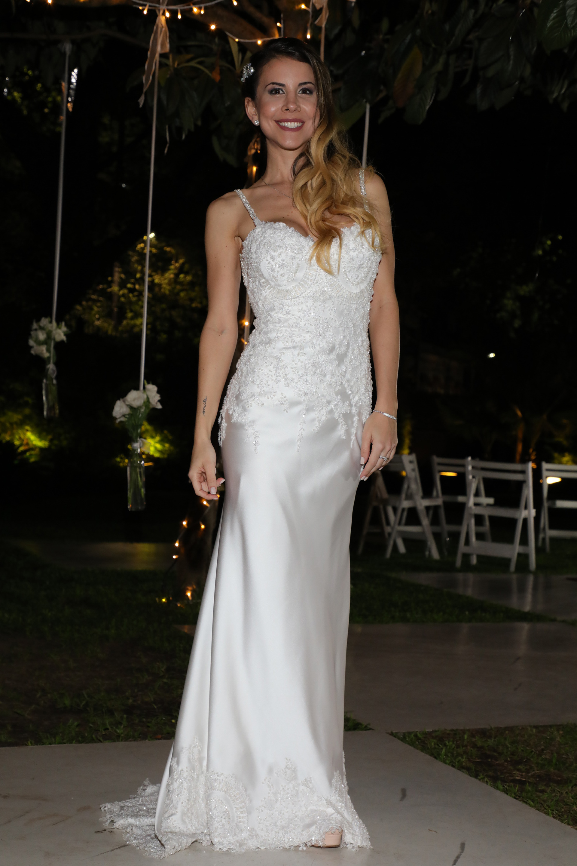 Katz luce su vestido blanco (Christian Bochichio)