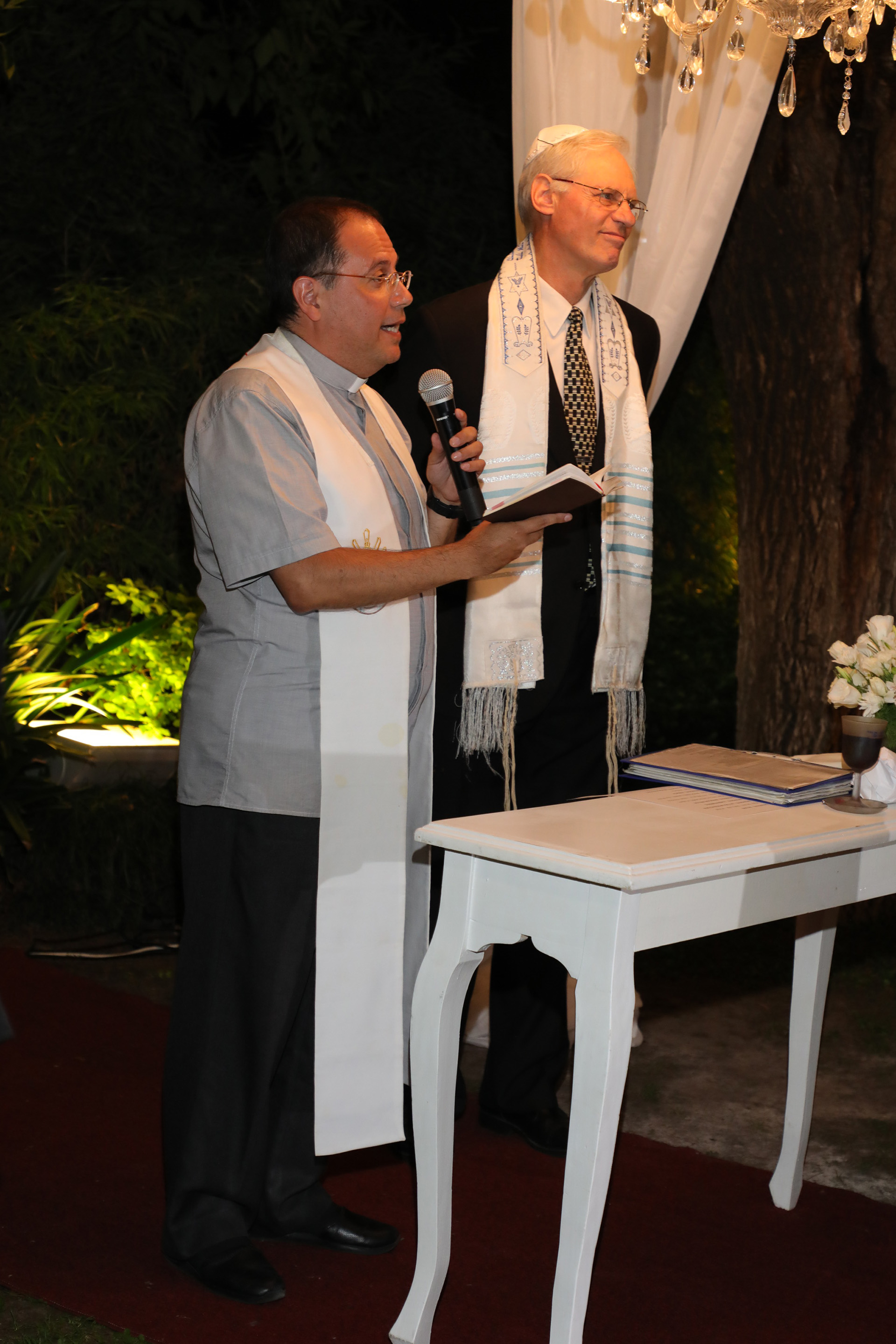 Fue una ceremonia religiosa mixta (Christian Bochichio)