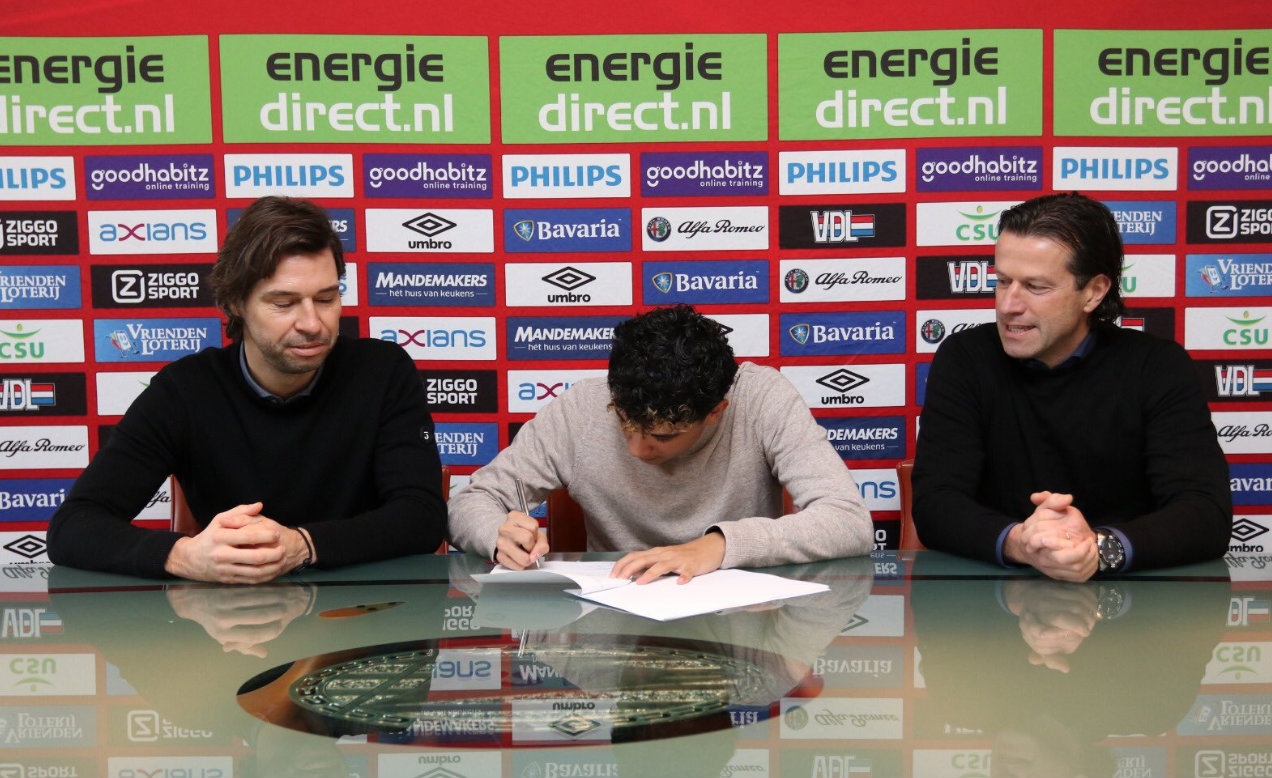 El mediocampista firmó su nuevo contrato el viernes pasado (Foto: @richydezma)