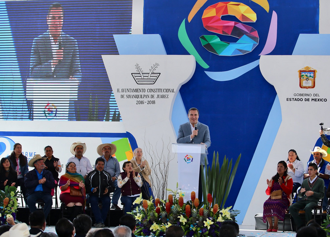 Comenzó su carrera como asesor en el Partido Revolucionario Institucional (PRI) (Foto: Twitter Rafael Moreno Valle)