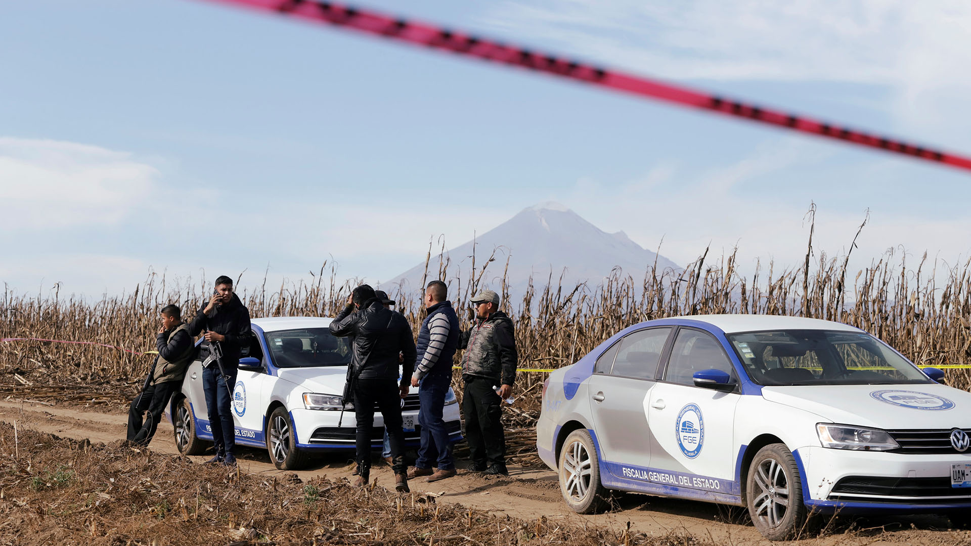 Lugar donde cayó el helicóptero donde viajaba la gobernadora de Puebla y su esposo (Foto: REUTERS/Imelda Medina)