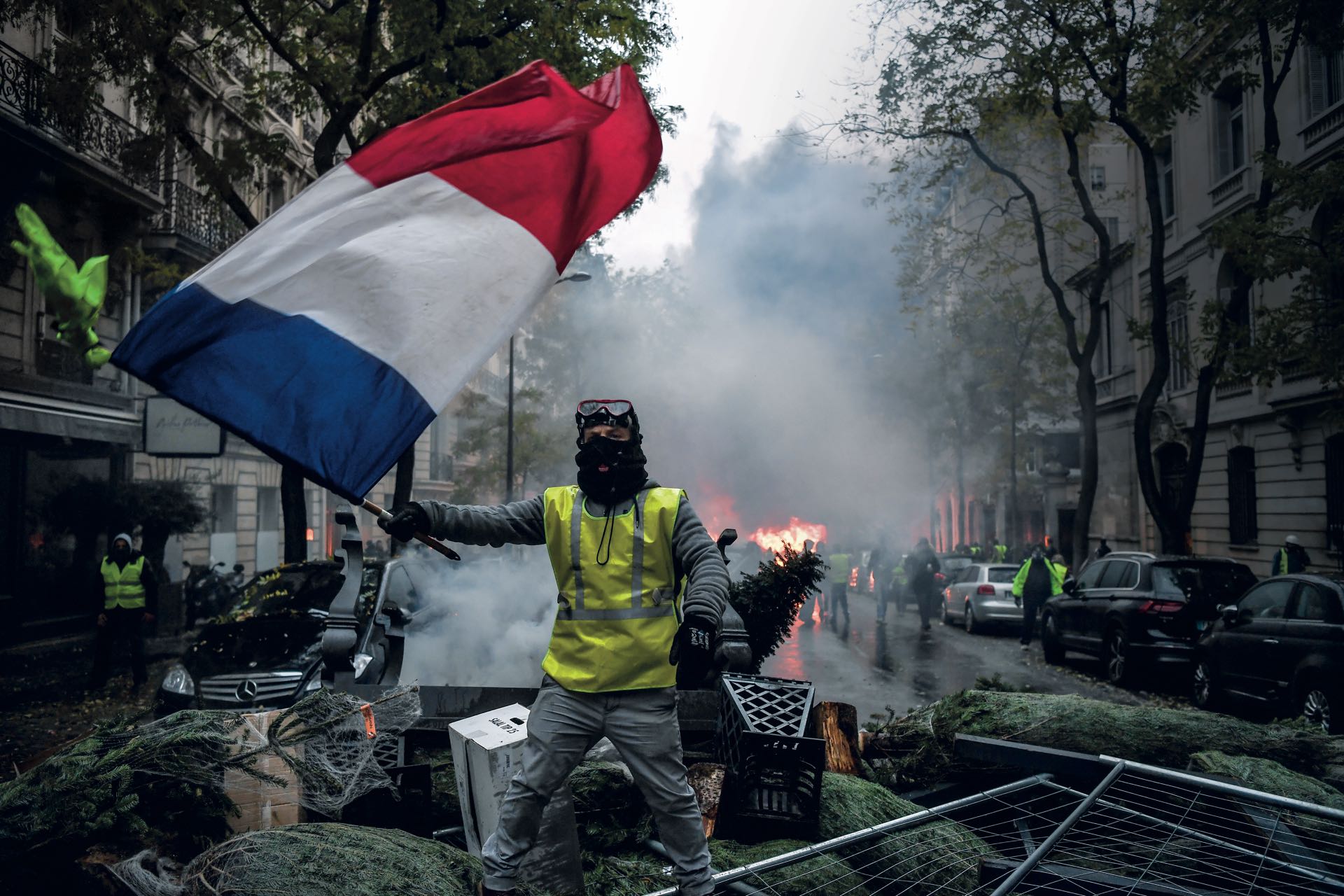 Diciembre. Las protestas por el aumento del combustible y la calidad de vida llevadas adelante por los “chalecos amarillos” le cambiaron la fisonomía a París. Como en un revival de las antiguas protestas que caracterizan su historia, coparon las calles de la capital francesa. El presidente Emmanuel Macron tuvo que salir a calmar los ánimos. ¿Cómo seguirá la historia en 2019?