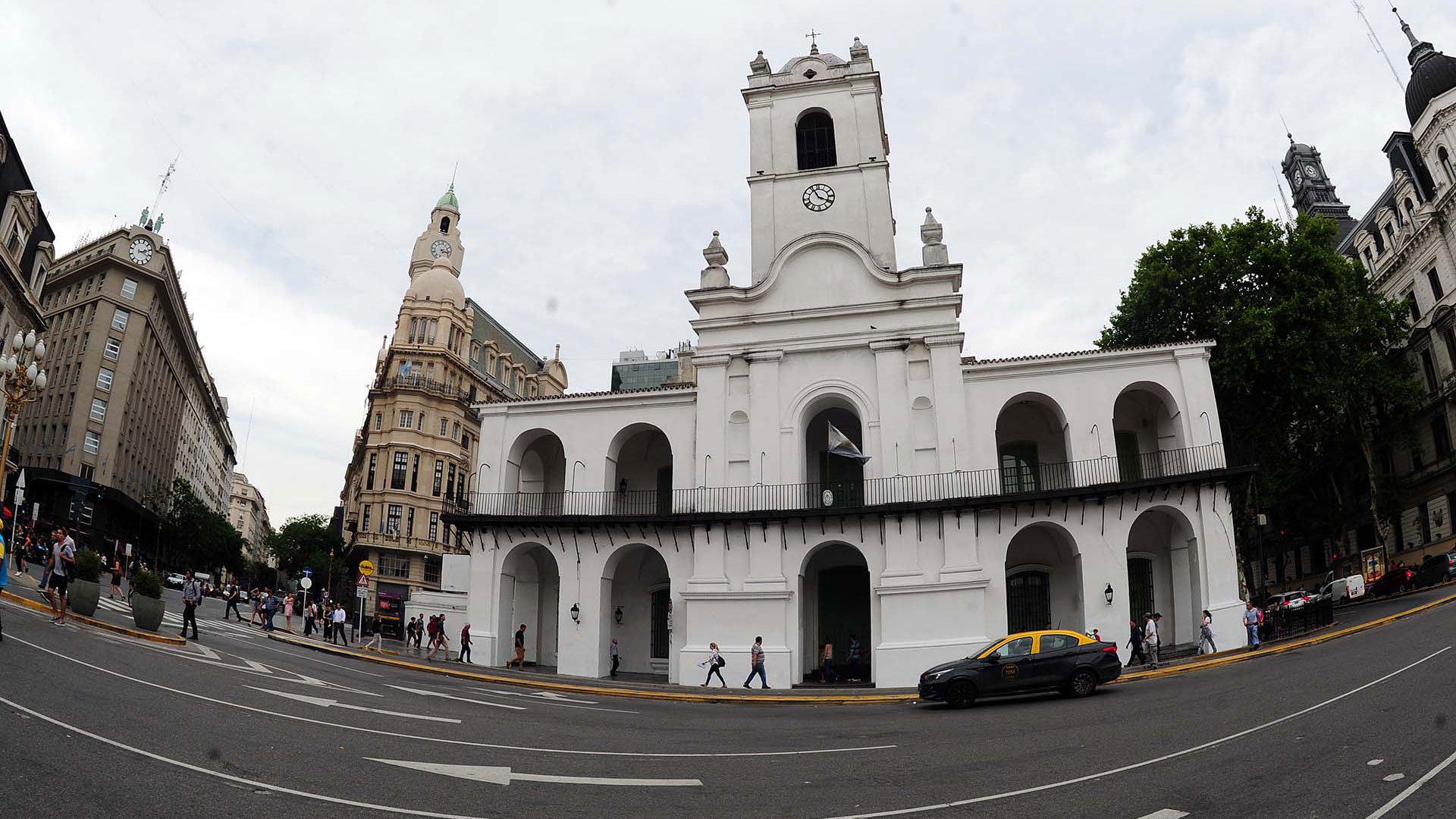 El Cabildo es otro de los puntos de referencia del paseo histórico-cultural ejecutado por la dirección de Patrimonio, Museos y Casco Histórico de la Ciudad de Buenos Aires (Maximiliano Luna)