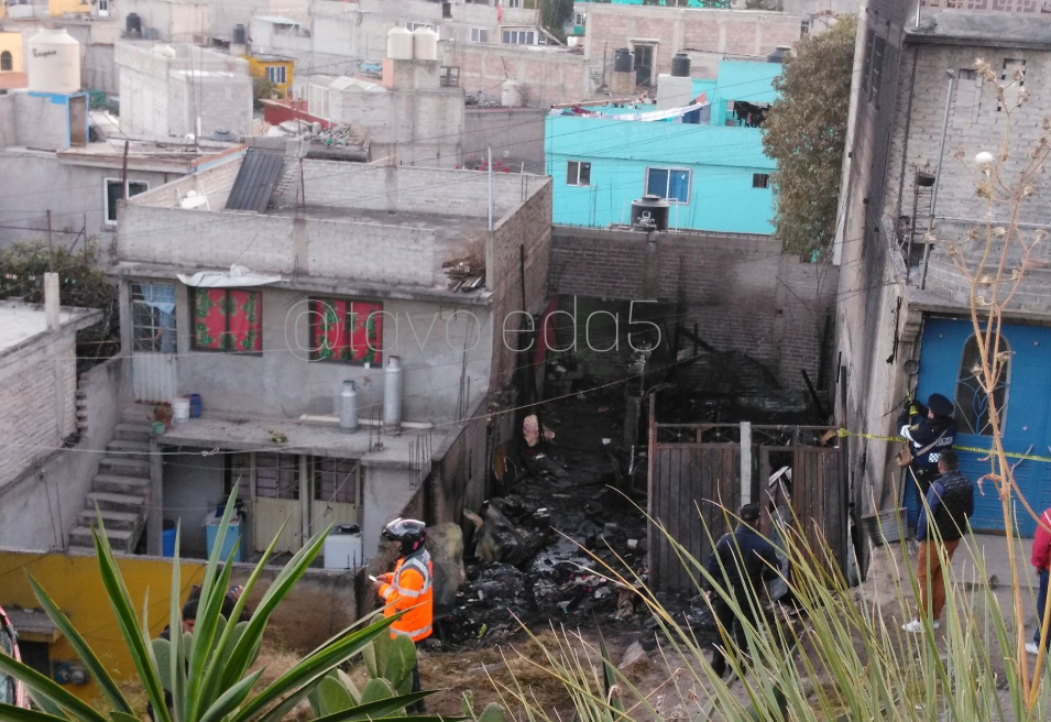 Un incendio provocó la muerte de seis niños y un adulto en Iztapalapa, en la Ciudad de México. (Foto: @tavojeda5)