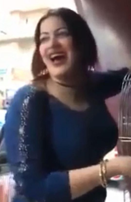 No es la primera vez que la mujer comete actos considerados como faltas a la moral en la vía pública (Foto: Captura de Pantalla Video)