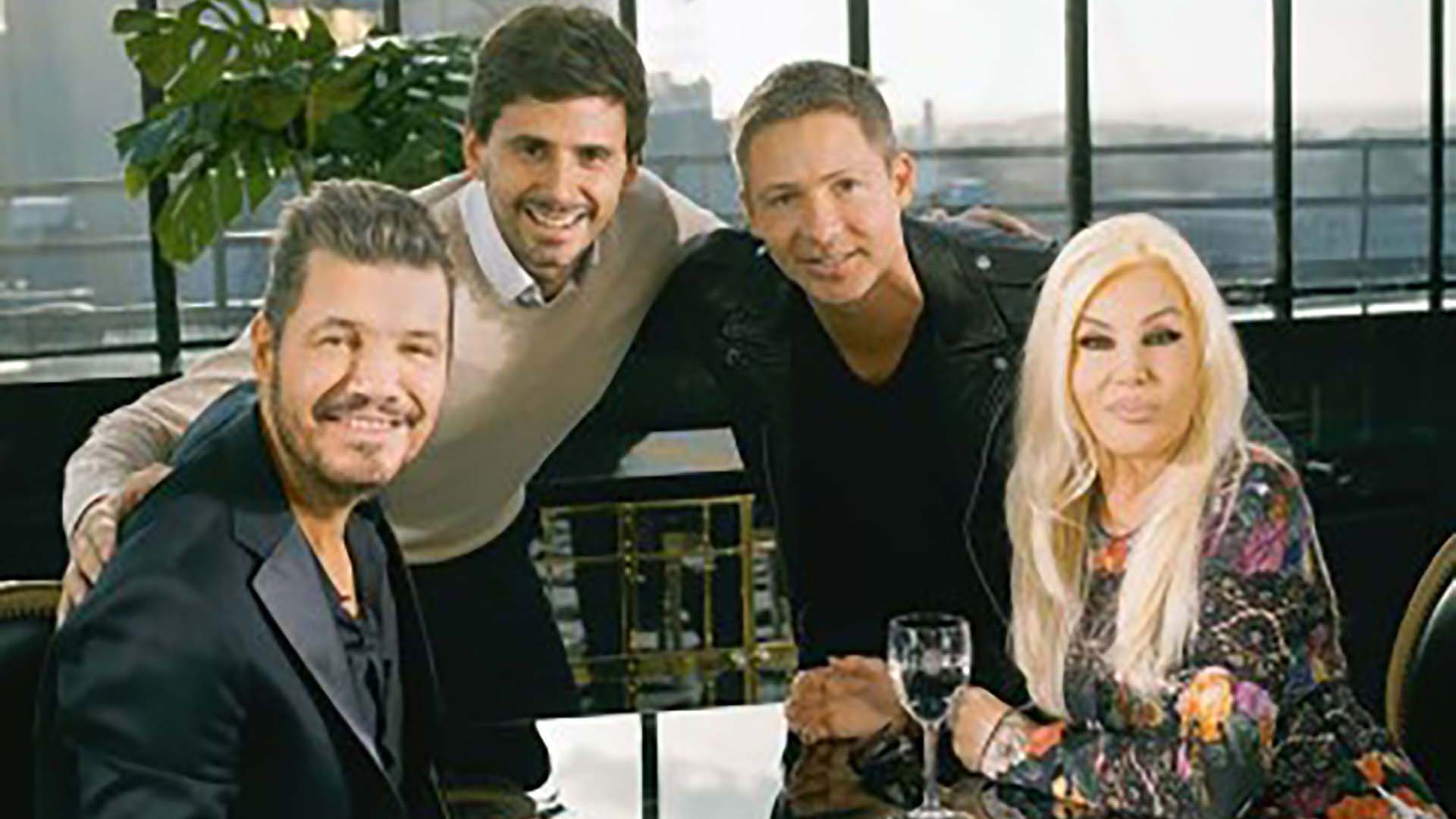 Momento histórico de la TV cuando Marcelo Tinelli y Susana Gimenez grabaron un spot juntos para ambos canales