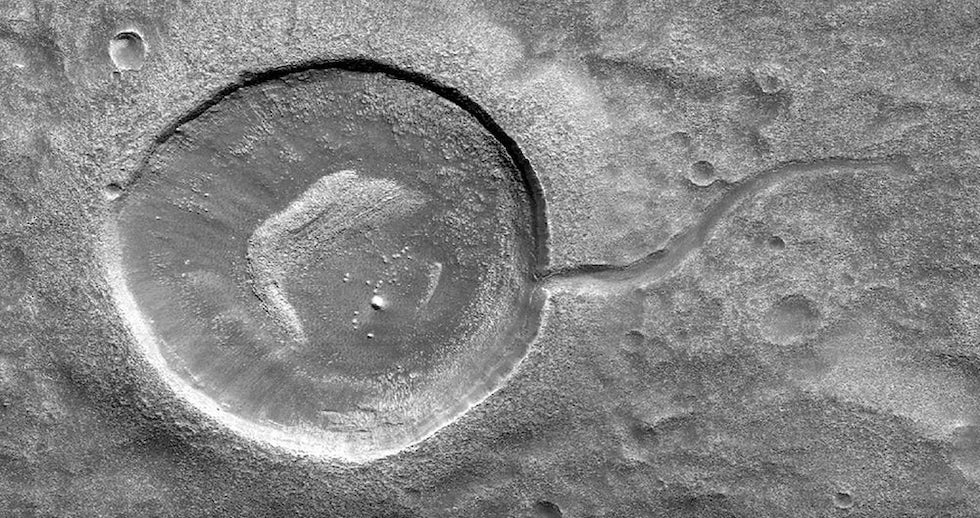 Un cráter de Marte fotografiado por la sonda Mars Reconnaissance Orbiter (MRO) (NASA)