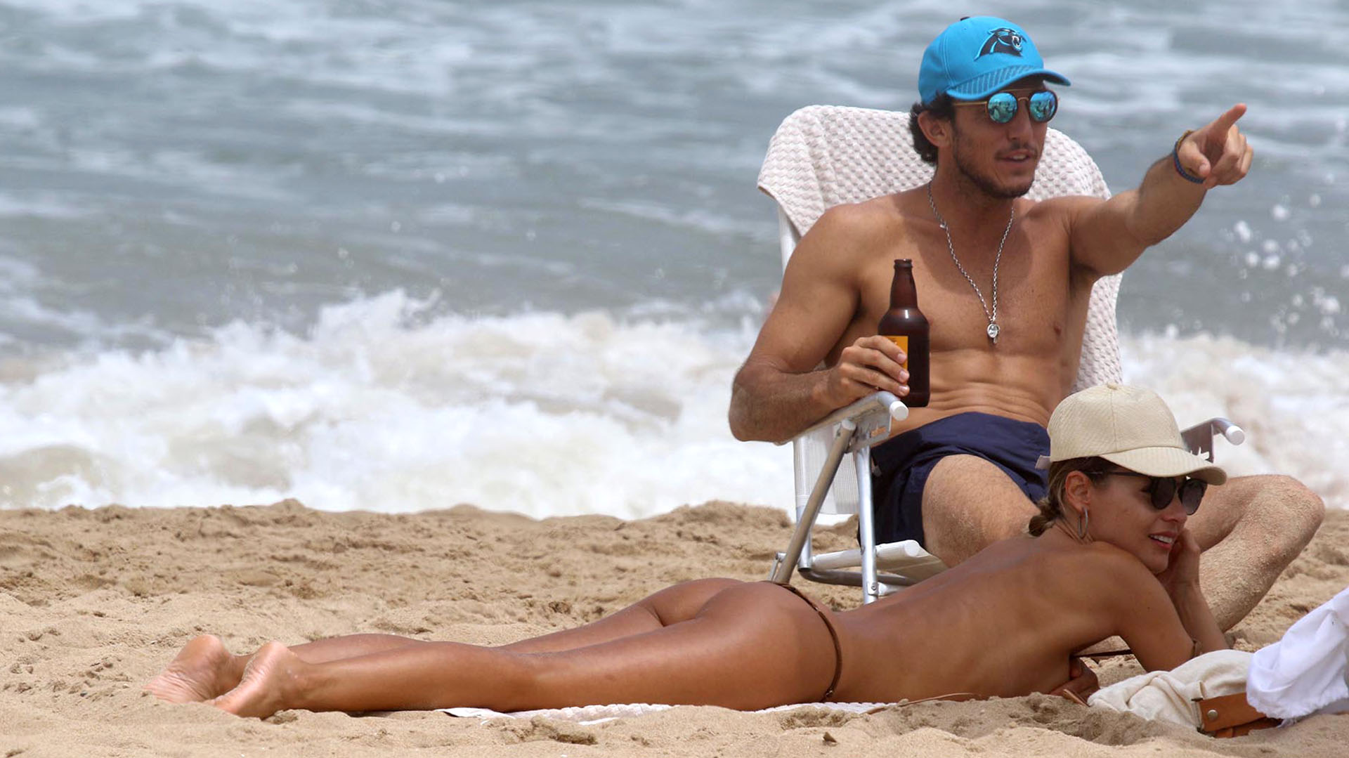 Pampita y Pico Mónaco, junto al mar (Fotos: GM Press)