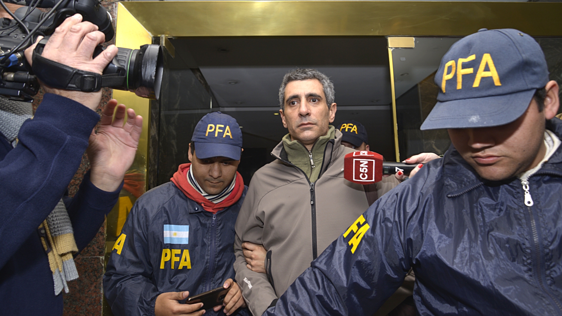 Roberto Baratta, la ex mano derecha del ex ministro Julio De Vido, es detenido por la Policía Federal en el marco de la causa de los cuadernos (Gustavo Gavotti)