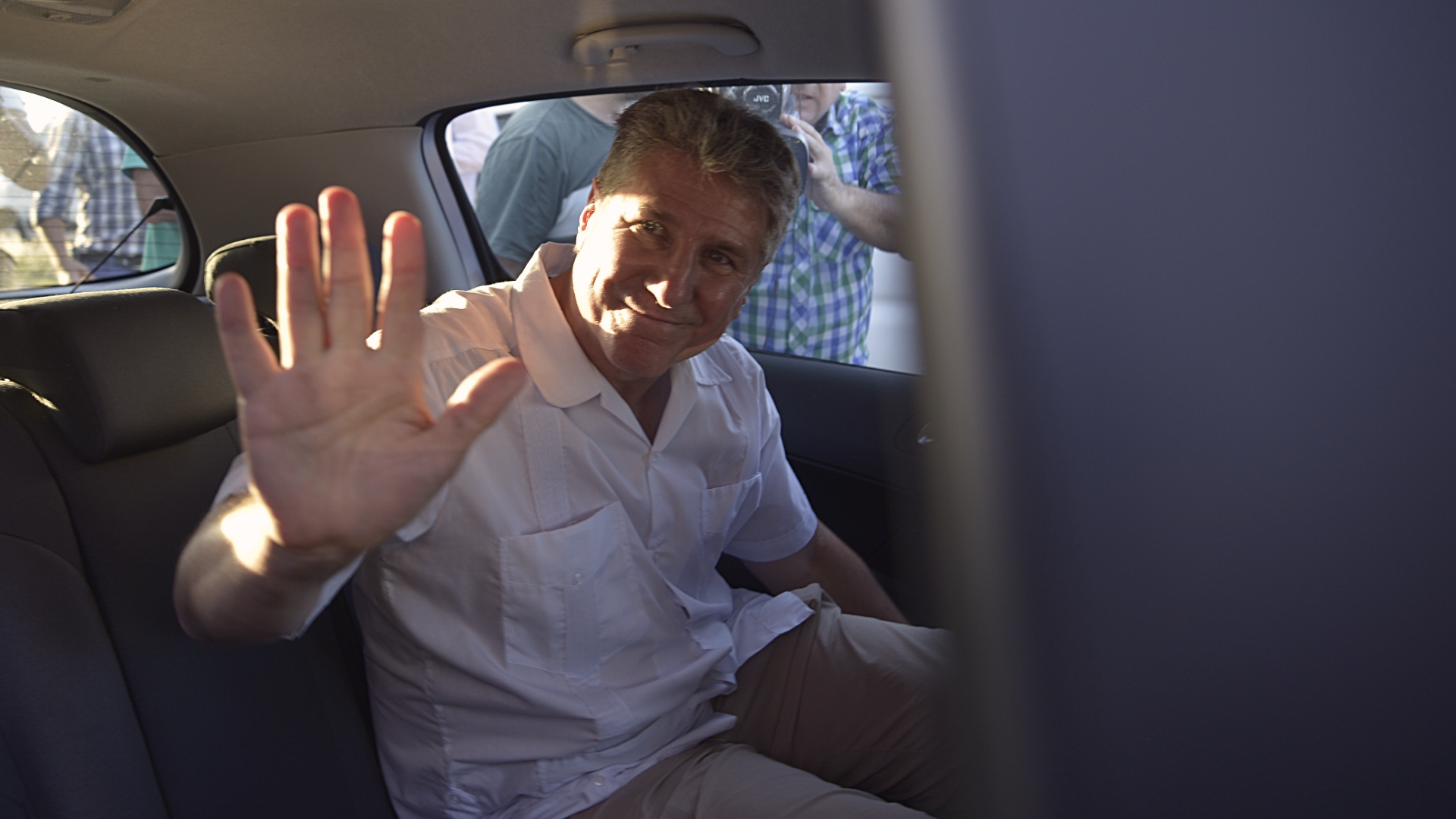 Amado Boudou sale de la cárcel de Ezeiza para comenzar su arresto domiciliario monitoreado por una tobillera (Gustavo Gavotti)