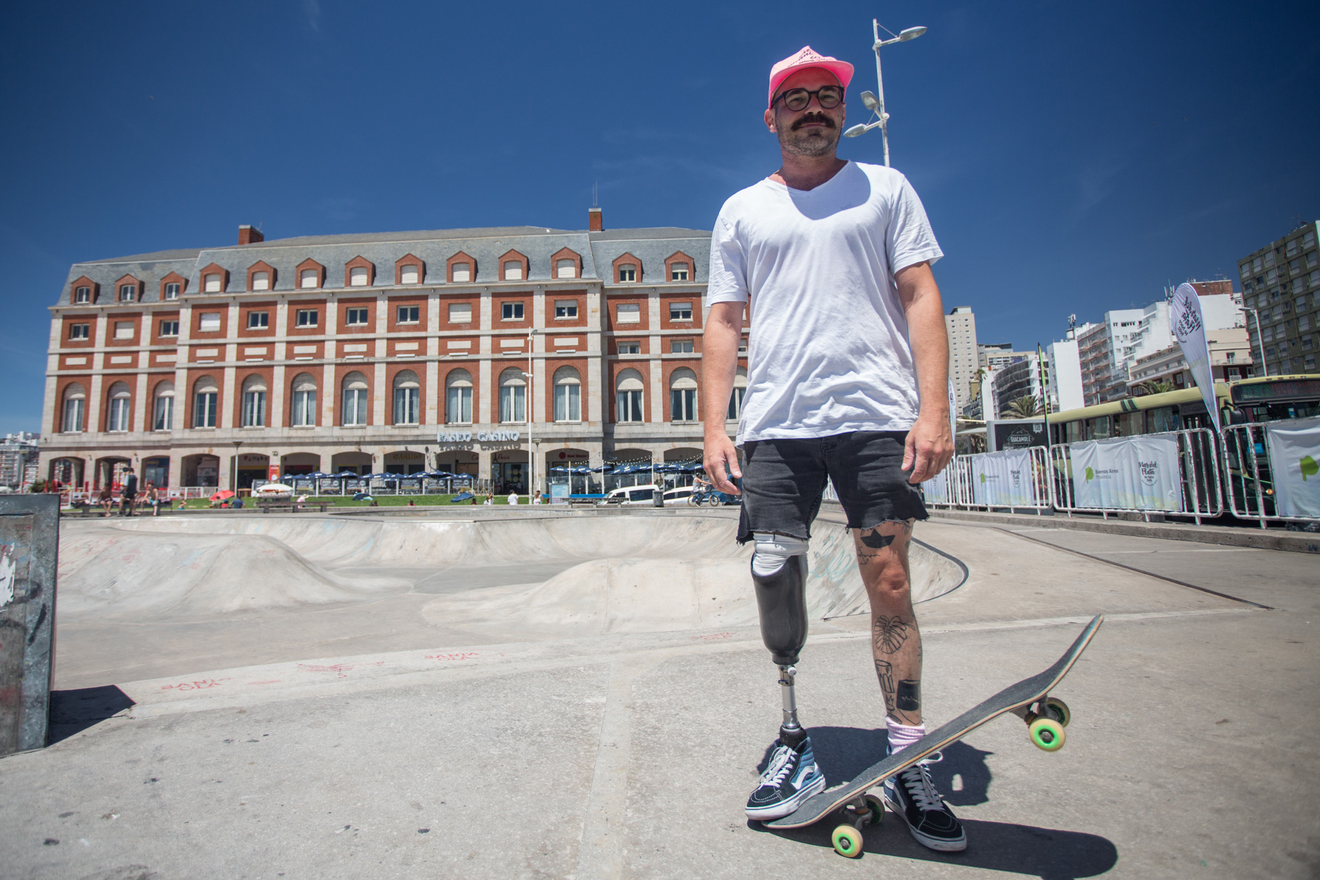 El skater suizo Alex Pipoz en Mar del Plata (Christian Heit)