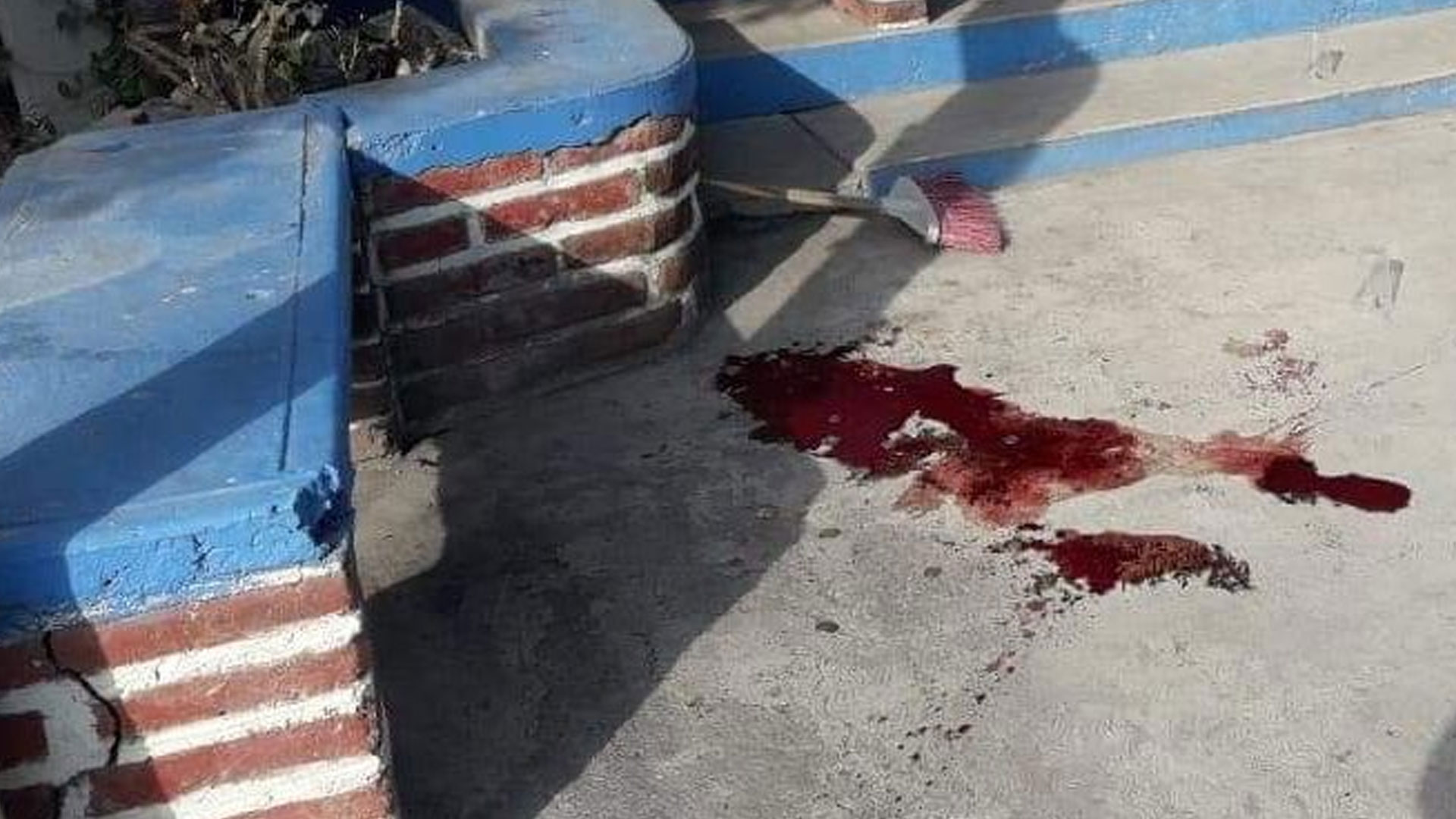 En la vía pública atacaron a la regidora electa de Morena en Mazatepec (Foto: Twitter IramZambrano1)