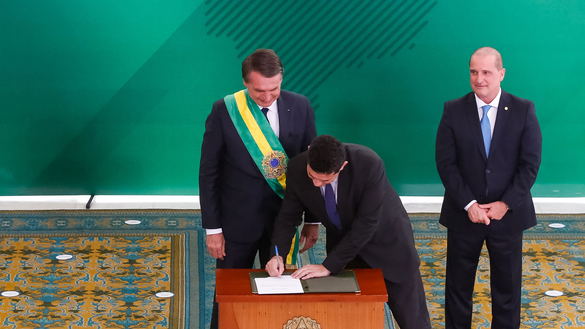 Bolsonaro asumió el martes la presidencia de Brasil y Sergio Moro juró como ministro de Seguridad (AFP)