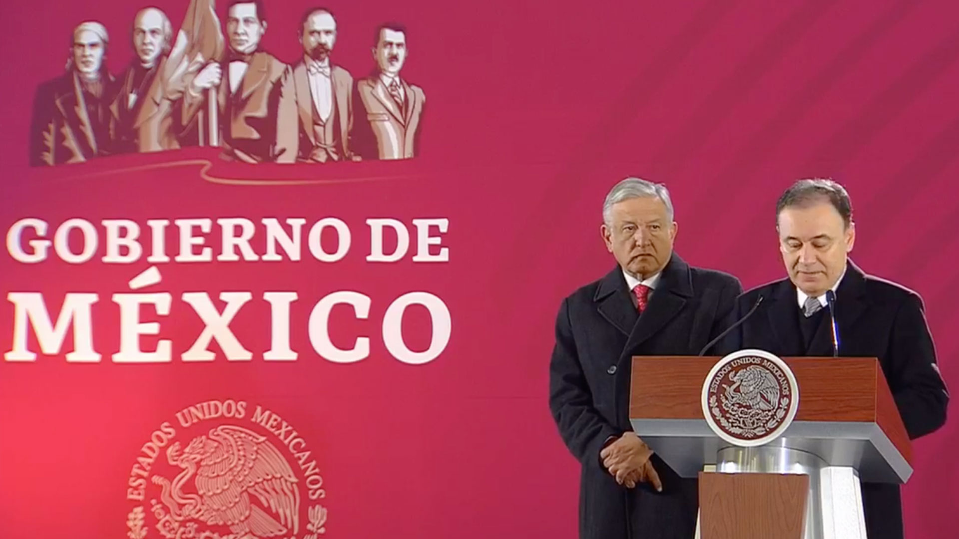 Andrés Manuel López Obrador y el titular de la SSPC, Alfonso Durazo, al informar sobre los homicidios en México, el pasado 3 de enero. (Foto: Presidencia de México)
