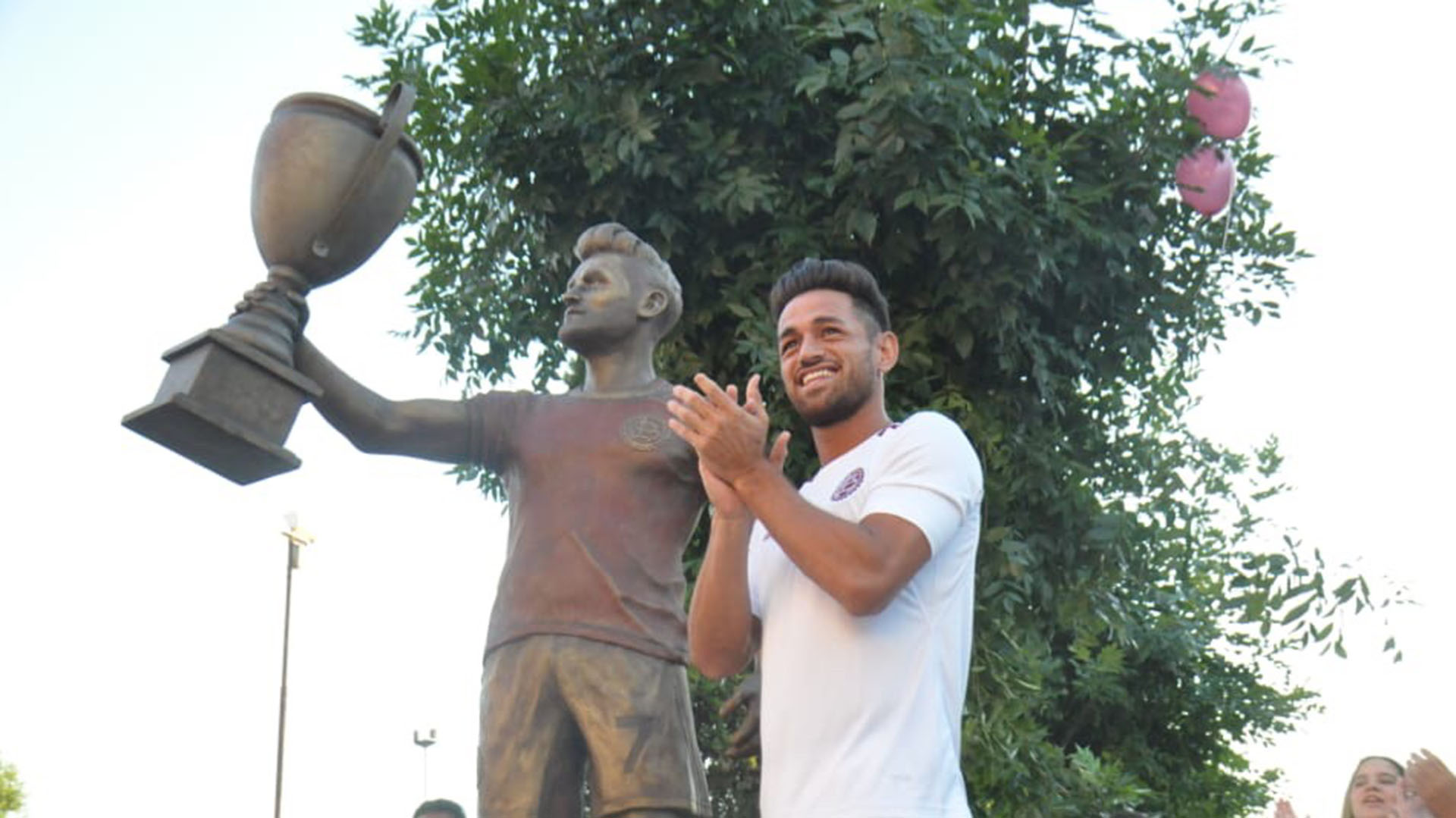 Resultado de imagen de lautaro acosta lanus campeon