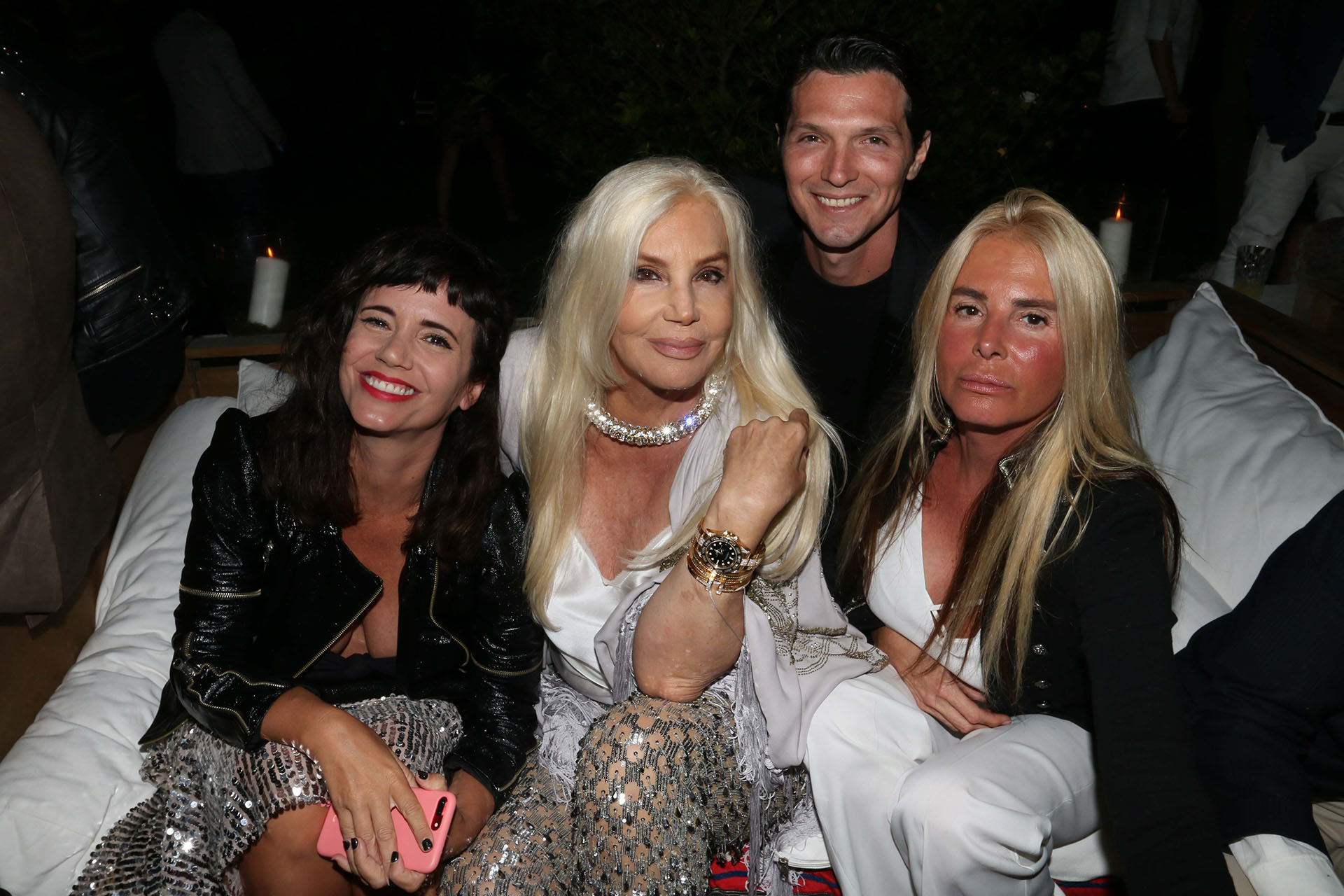Griselda Siciliani, Susana Giménez, Facundo Garayalde y Mercedes Sarrabayrouse