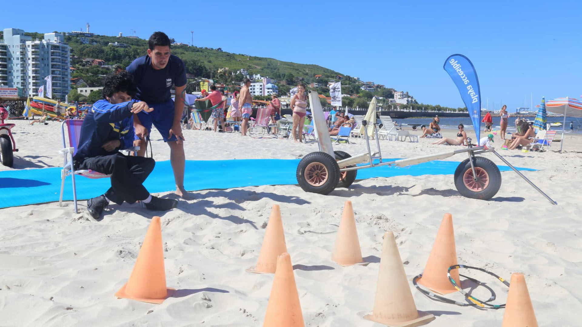 Además del ingreso al mar, también hay juegos recreativos. Estará abierta todos los días durante la temporada en horarios donde baja exposición solar: de 7 a 11:30 y de 16 a 20:30