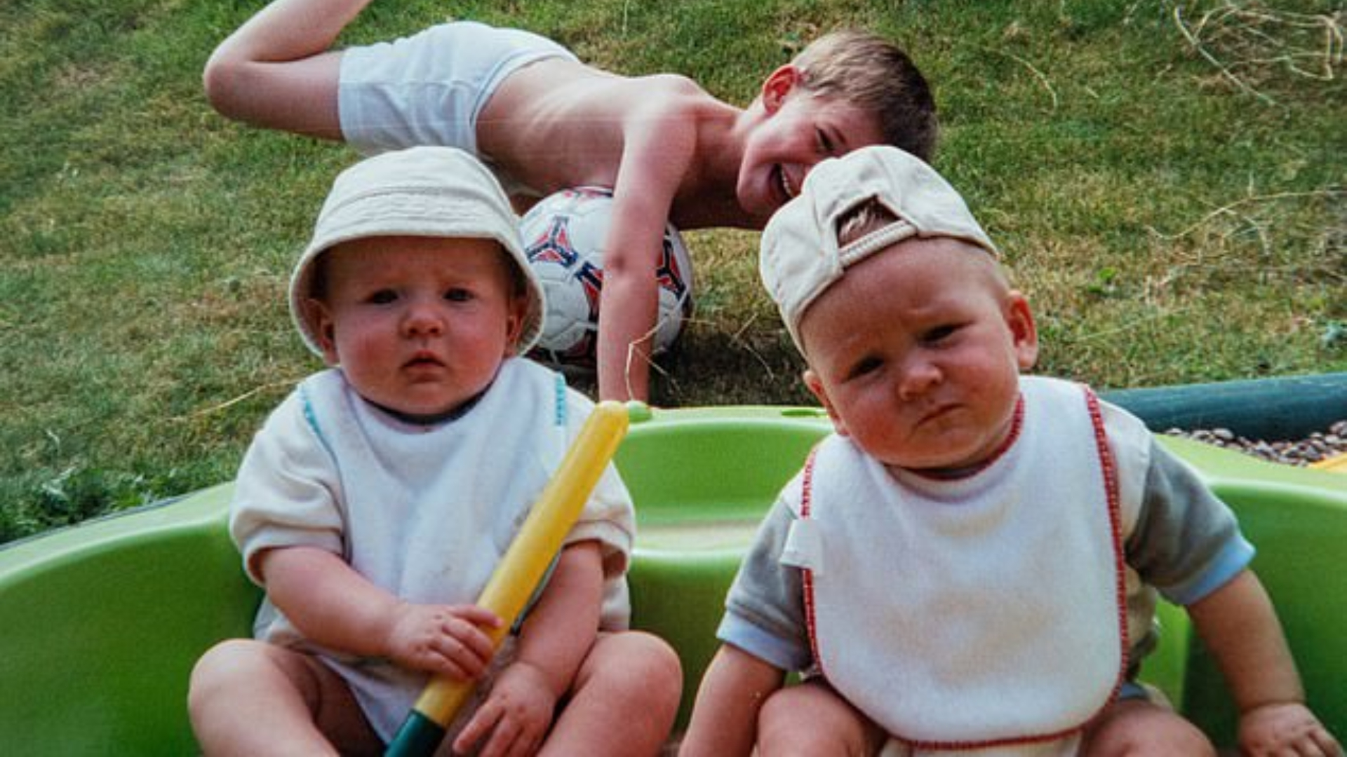 Los tres hijos no biológicos de Richard Mason