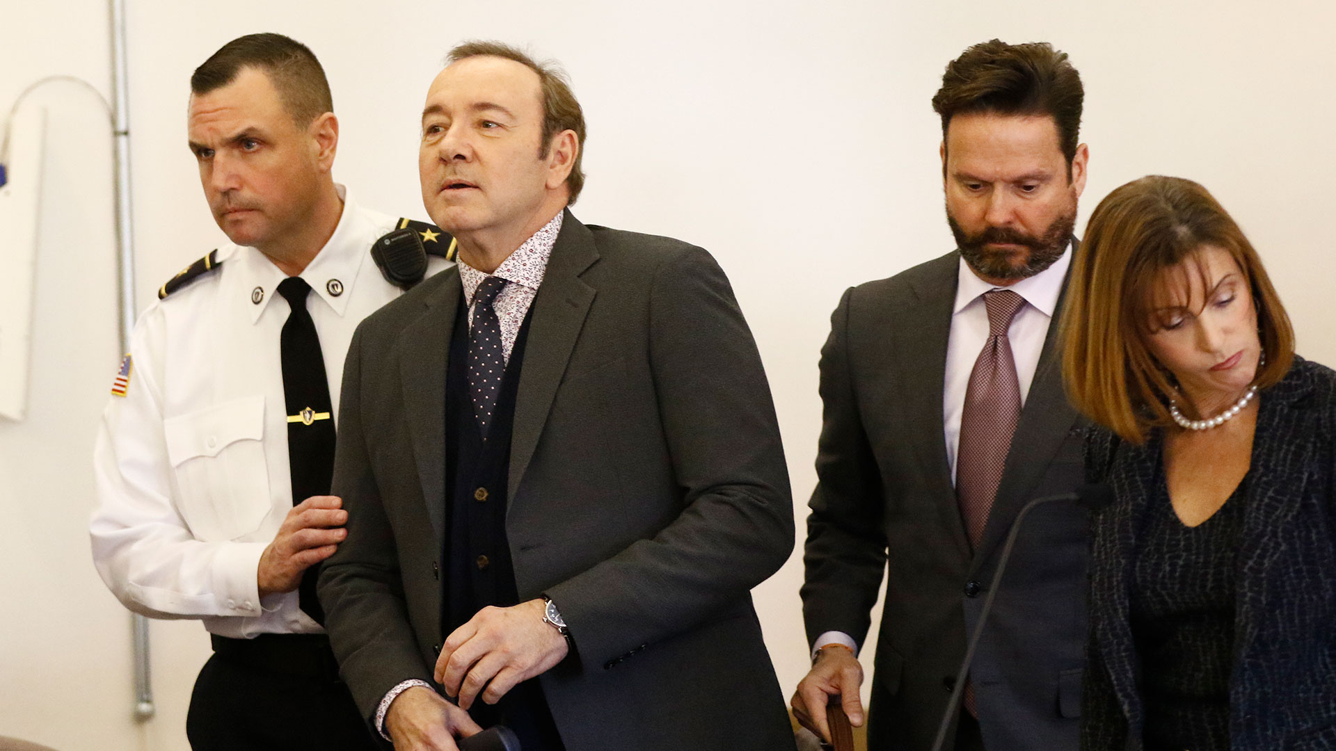 Murió el masajista que acusó a Kevin Spacey de agredirlo sexualmente en su mansión (AFP)