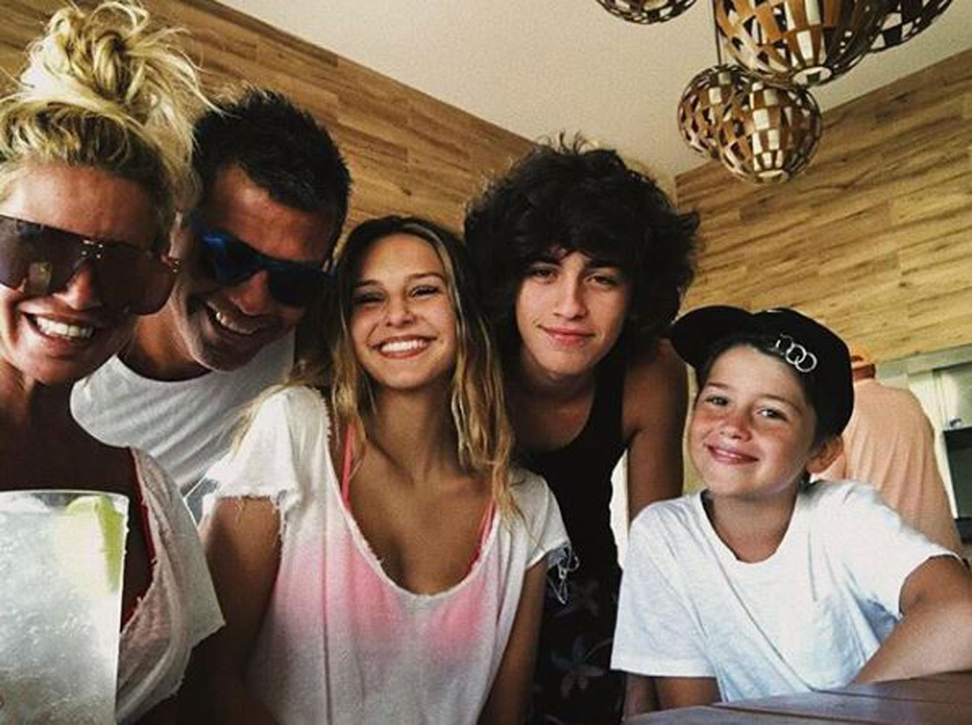 Juanita Tinelli, de vacaciones en el Caribe con su novio y su suegra, Florencia Peña
