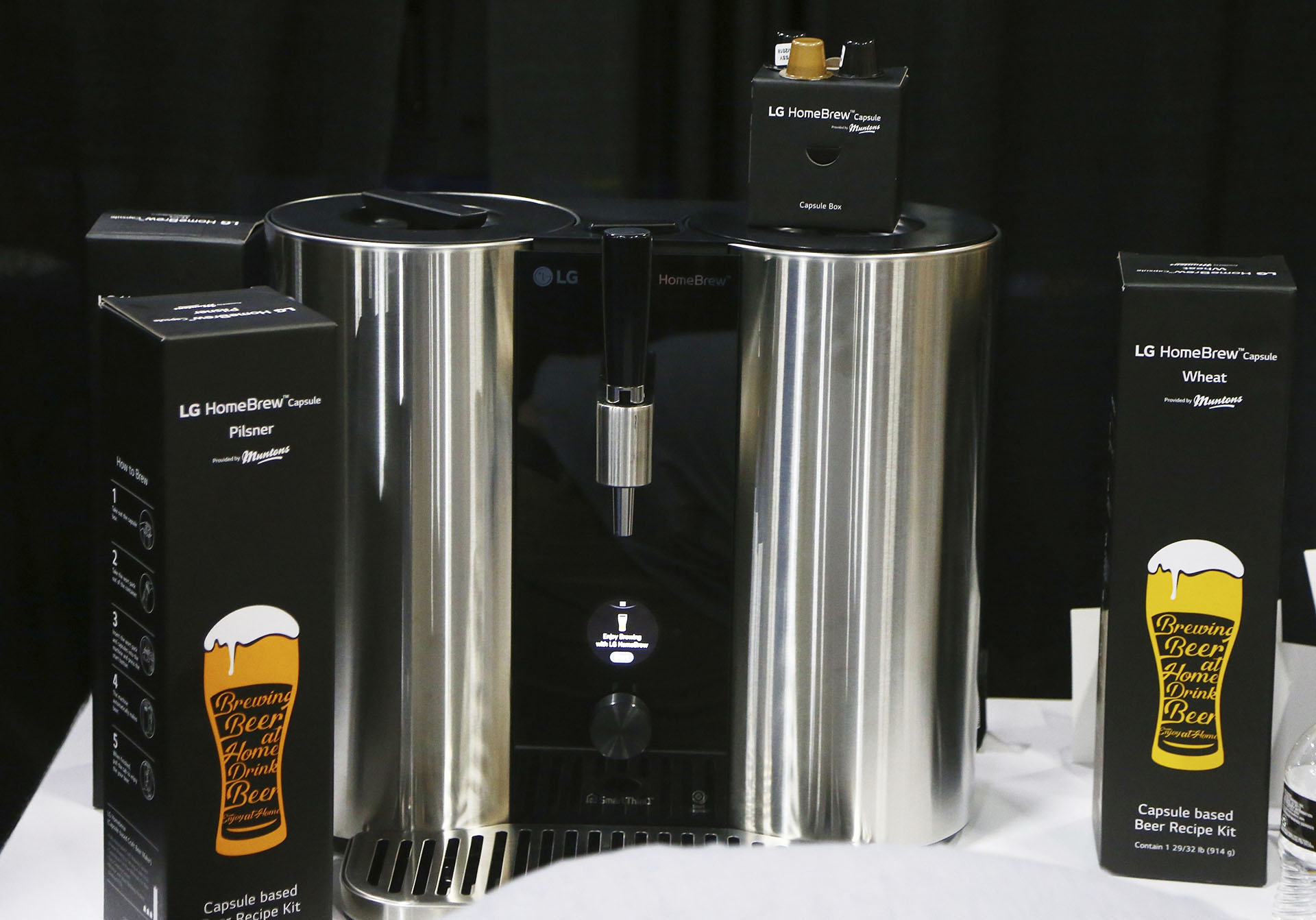 LG Homebrew, una máquina para hacer cerveza artesanal en el hogar.