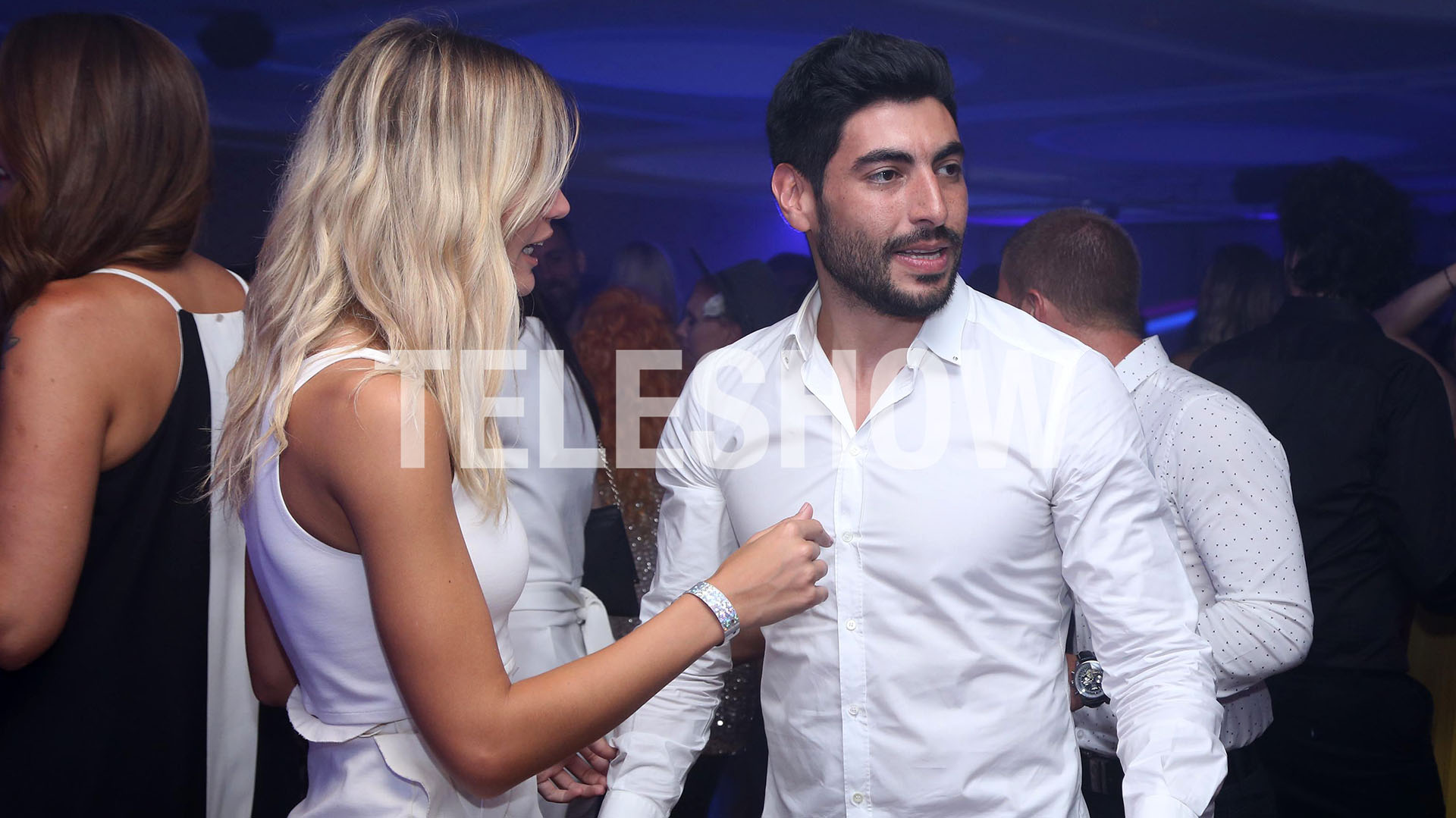 Fin de fiesta: se corta la música en el salón del Costa Galana y es momento de volver a casa, también para Eva Bargiela y Facundo Moyano (Foto: Sergio Lapietra)