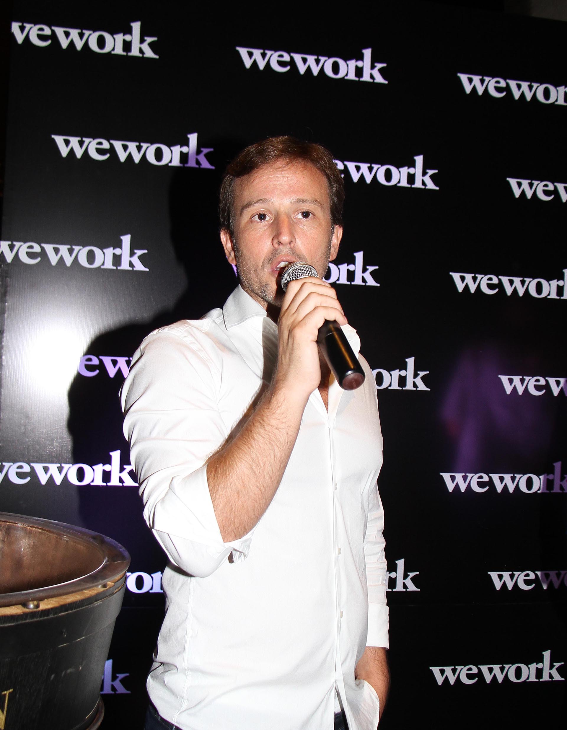 Carlos Gareis, Head of Business Operations Latam WeWork, durante su discurso en el cóctel, luego del cual se realizó un exclusivo tour por una importante bodega