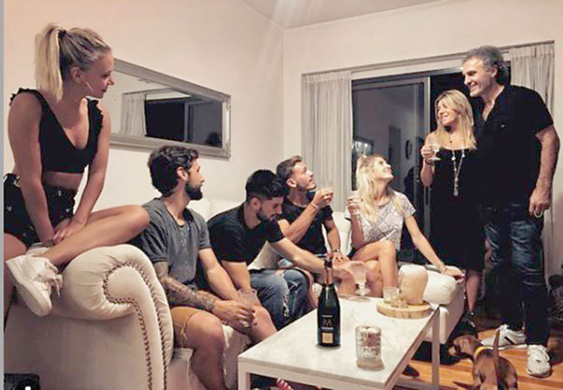 La presentación oficial ante el clan Ruggeri fue el 24 después de las 12. (INSTAGRAM)