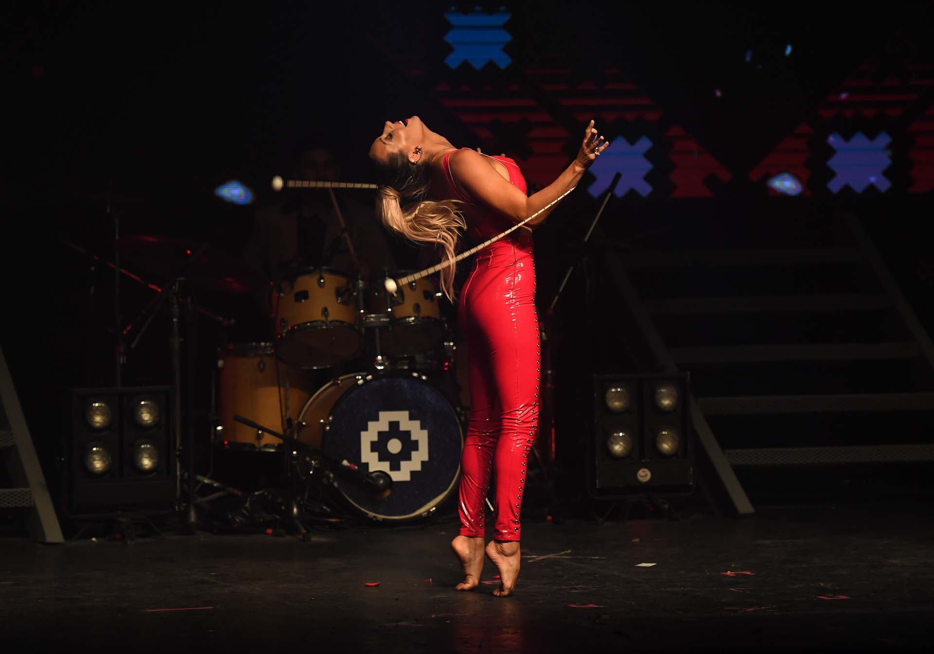 El show con boleadoras de Noelia Marzol