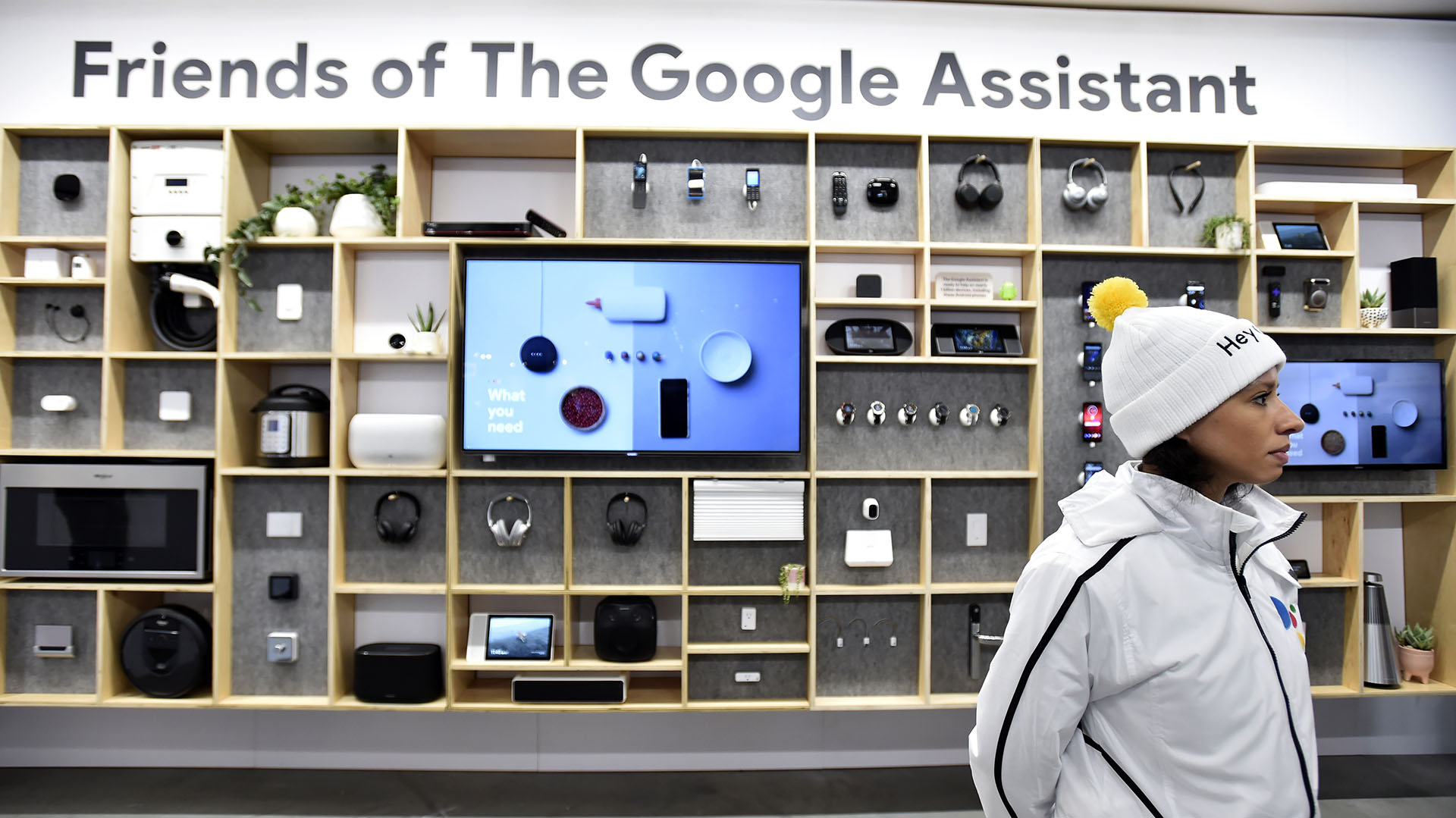 El stand de Google en Las Vegas, donde se muestra la gran cantidad de productos donde habitan el asistente virtual de la compañía (David Becker/Getty Images/AFP)