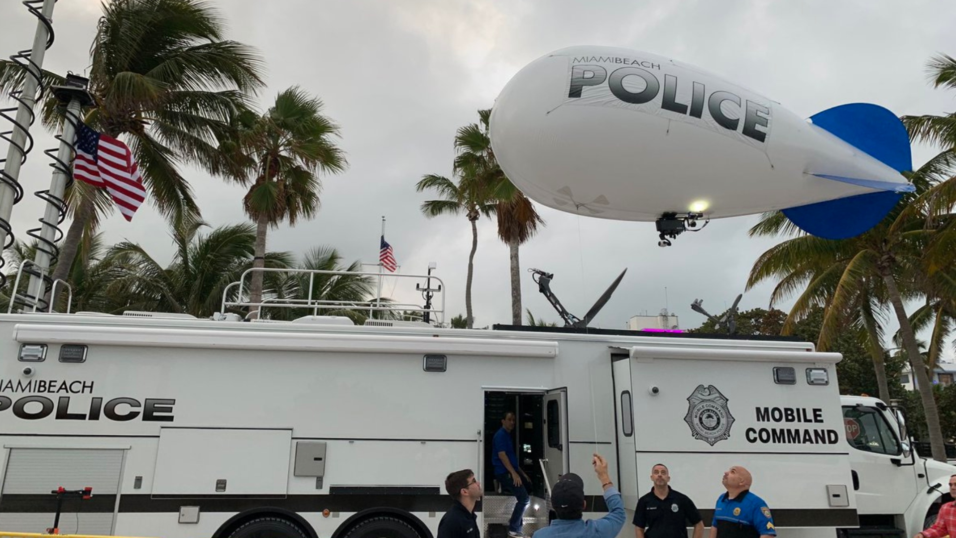 Estos son los dirigibles con los que los estadounidenses espían a los ciudadanos (Fotos: Twitter/@PaulAcostaMBPD)