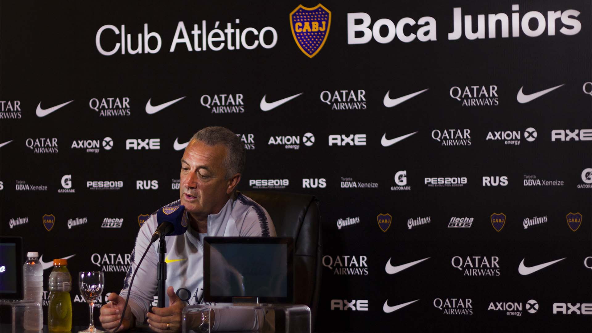 Alfaro termina de definir el plantel para 2019 junto a la dirigencia (Alejandro Leiton)