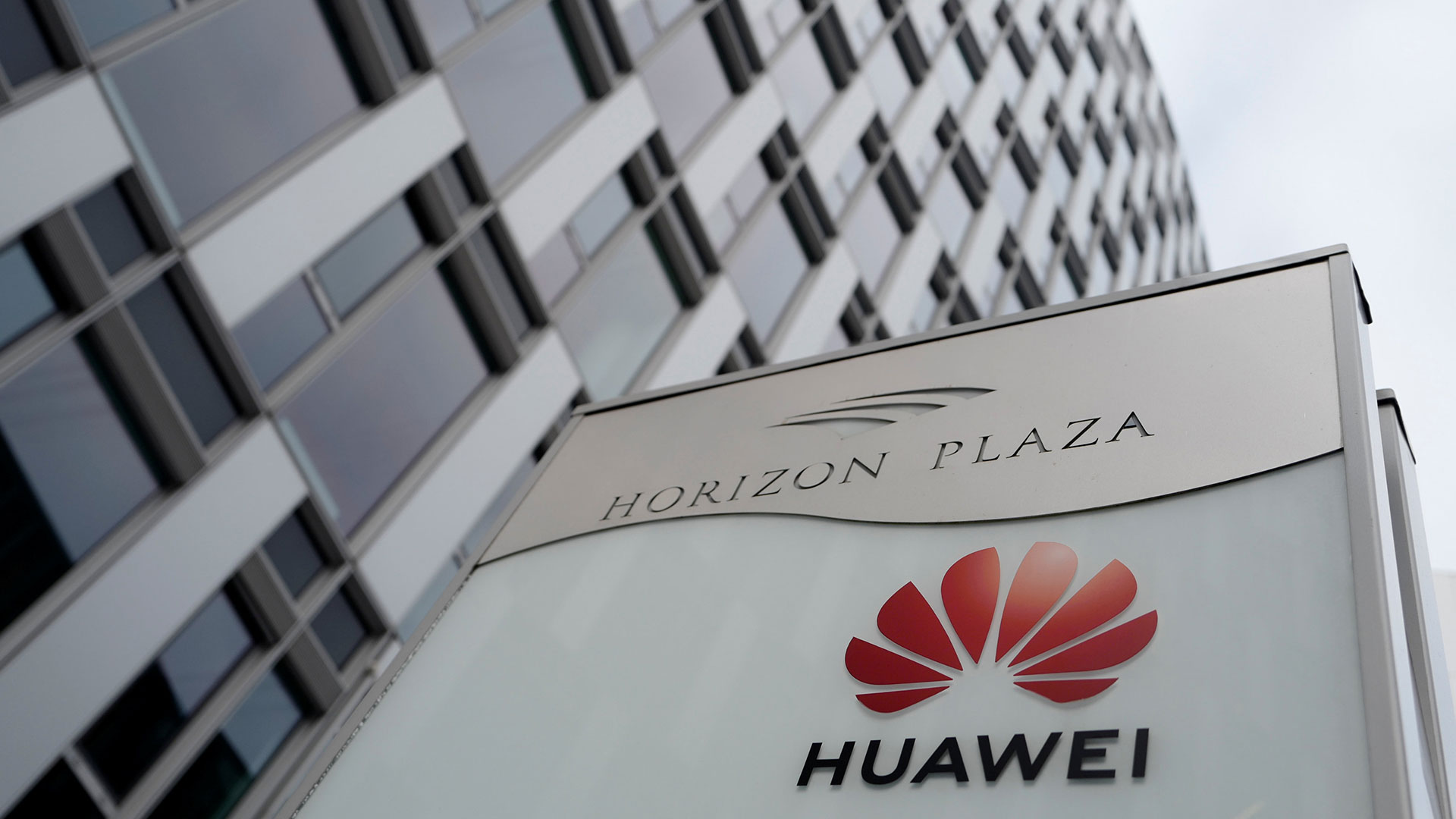 El gigante chino de telecomunicaciones está siendo cuestionado por numerosos países en occidente (Reuters)