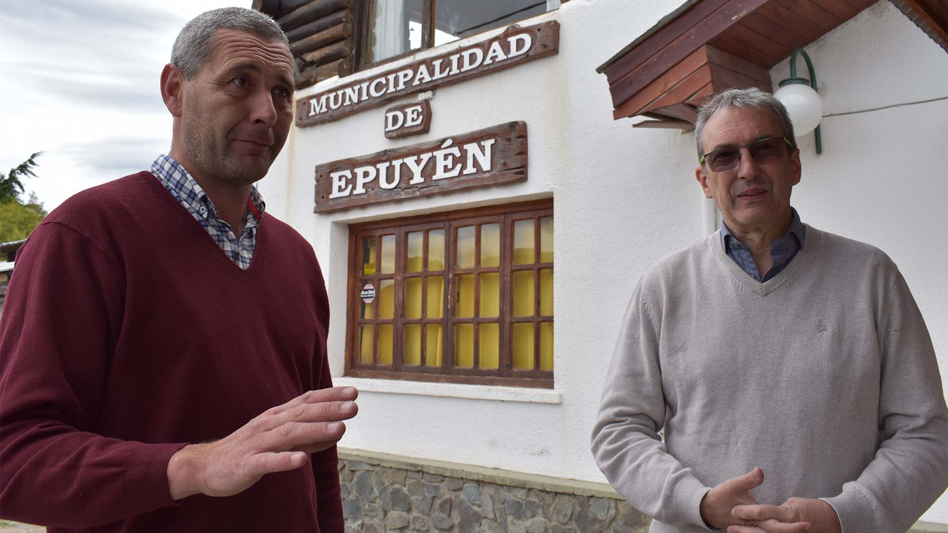 Pablo Nouveau, director de Área Programática Esquel del Ministerio de Salud de Chubut, y Fabian Puratich, subsecretario de Gestión Institucional