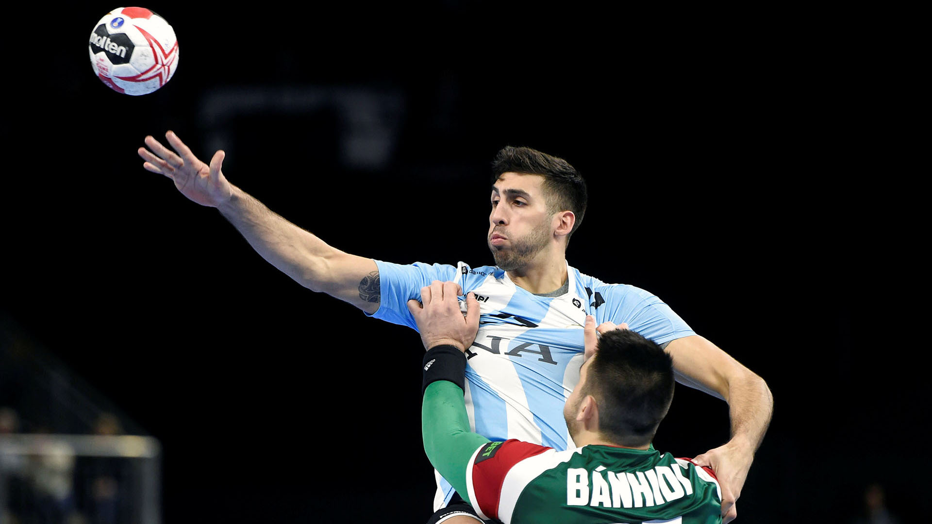 (REUTERS)