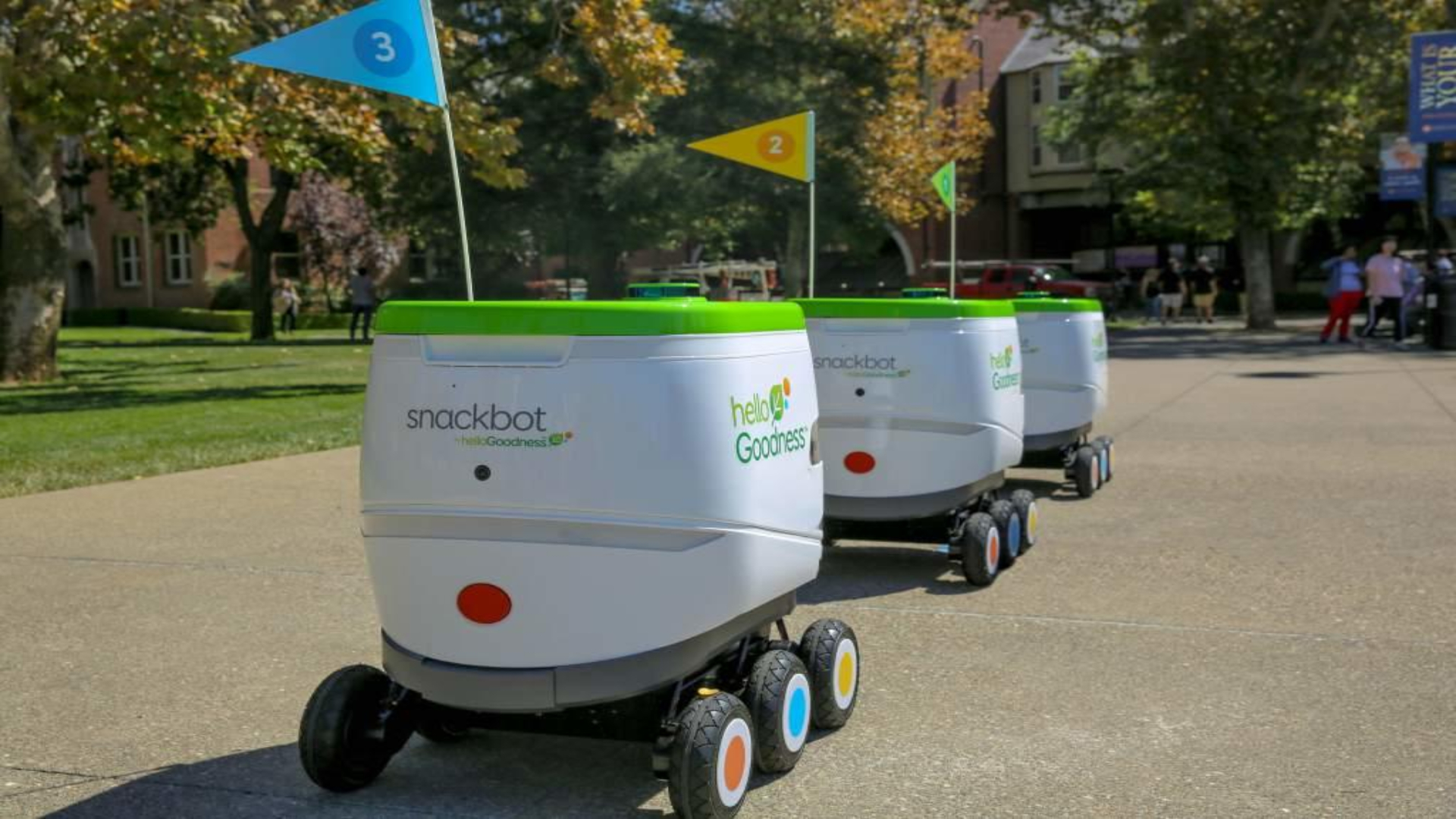 Los robots llevan snacks saludables a lo largo del campus (Foto: PepsiCo)