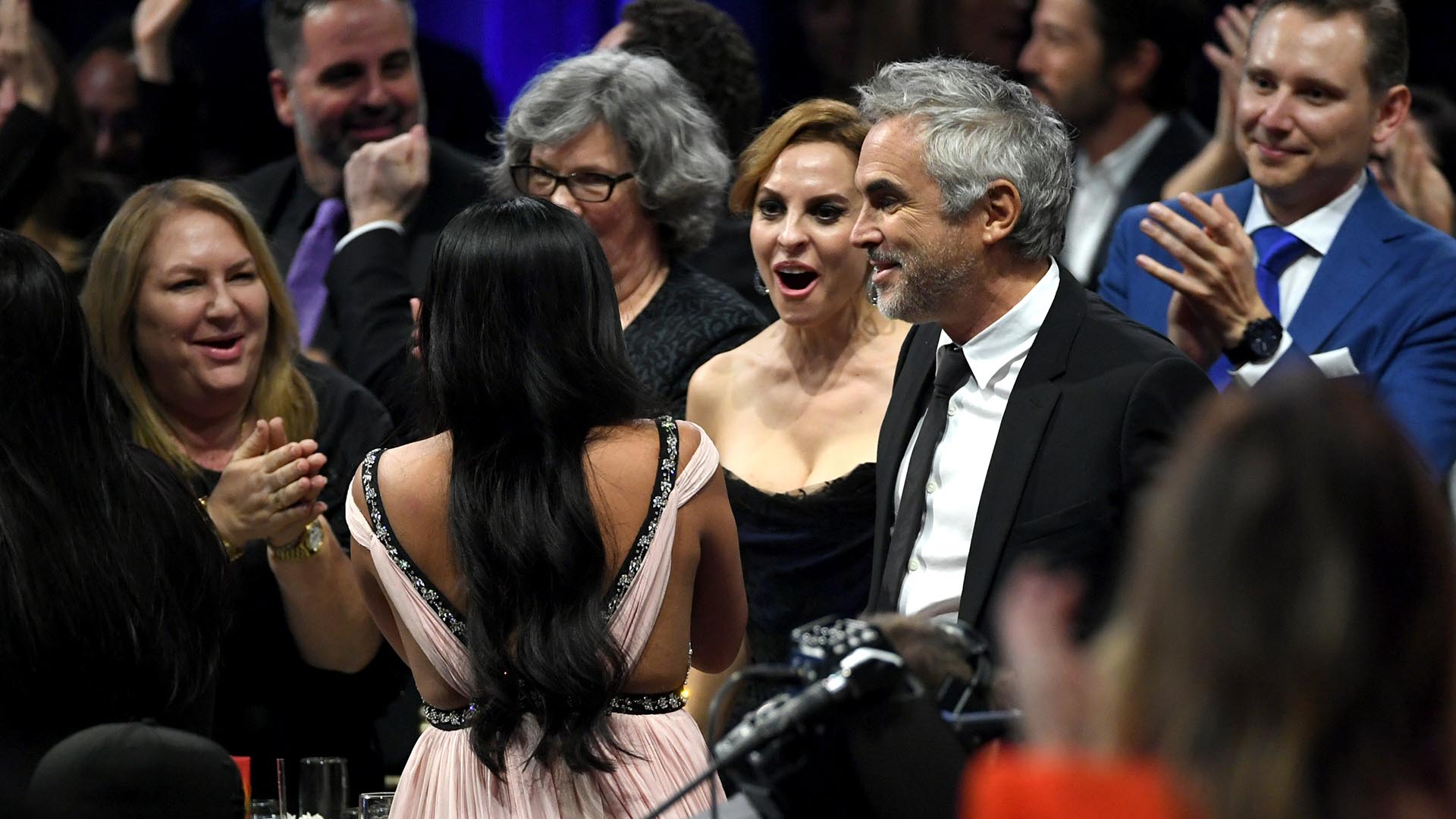 Marina De Tavira y Alfonso Cuaron en los Critics’ Choice Awards 2019