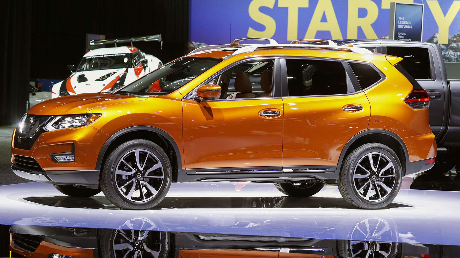 La exposición de Nissan se exhibe en el Salón Internacional del Automóvil de Norteamérica el 14 de enero de 2019 en Detroit, Michigan. (AFP)