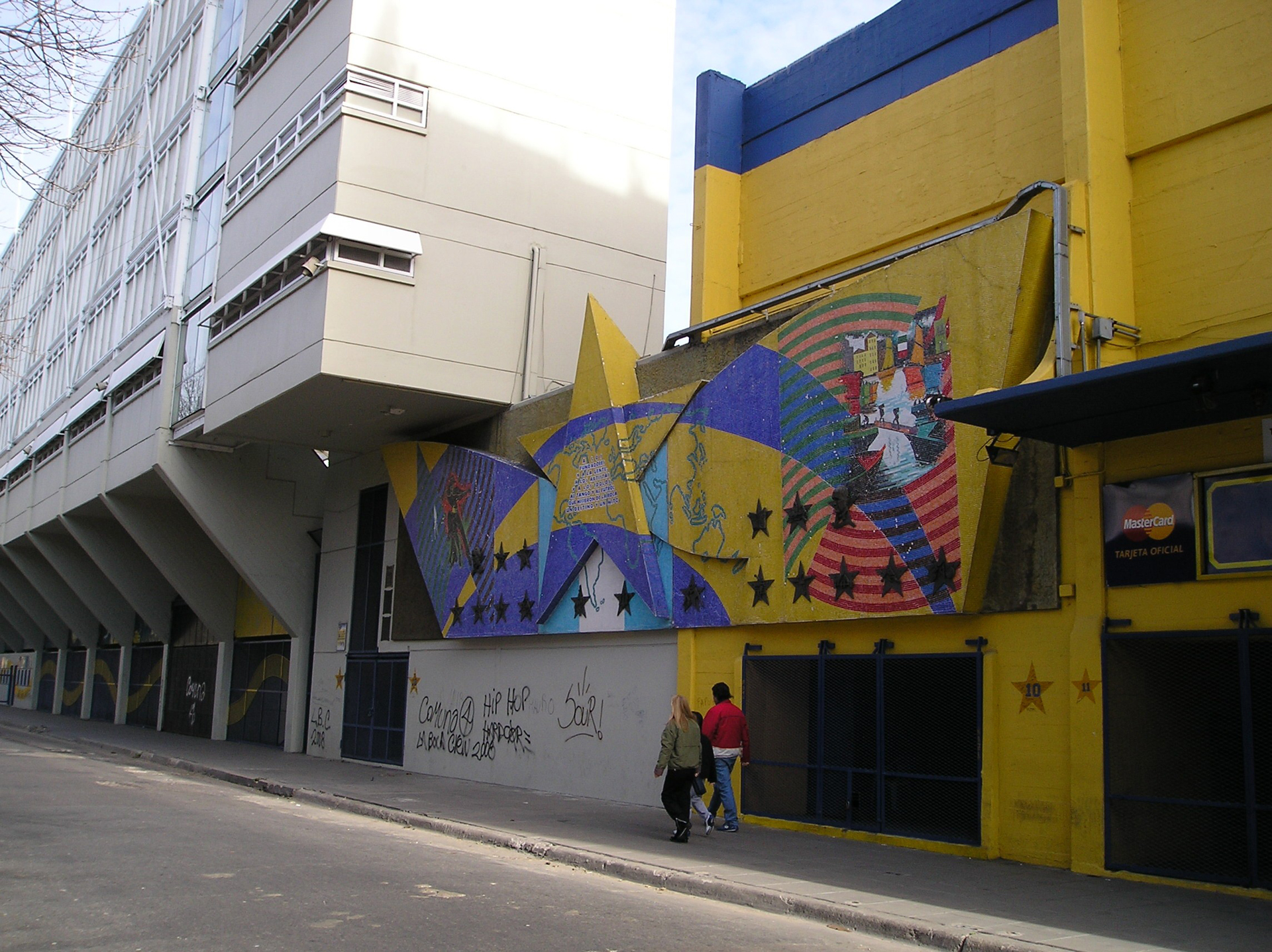 “Mito y Destino” de 1997, en las afueras de la Bombonera, cuando fue la remodelación del estadio de Boca