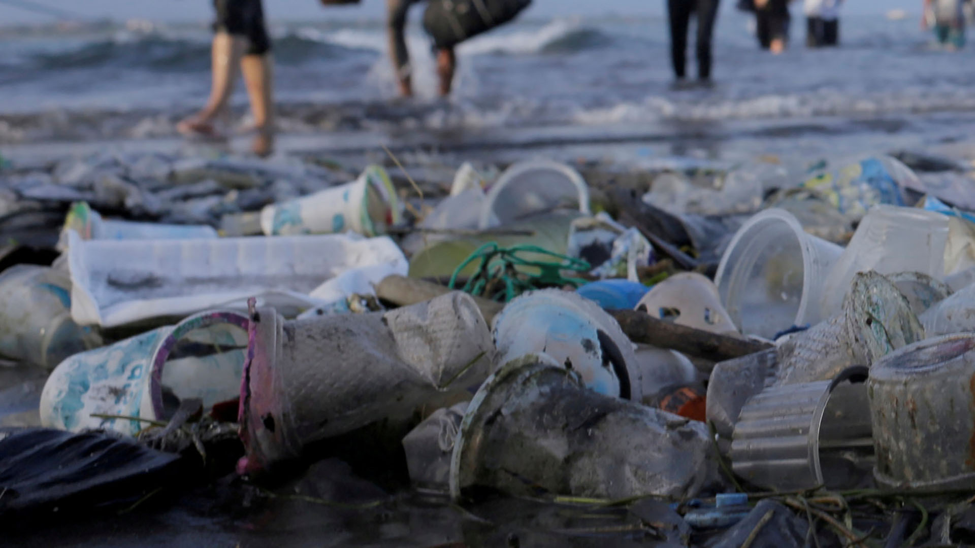 El G20 acuerda crear un marco global para reducir los residuos plásticos marinos - Infobae