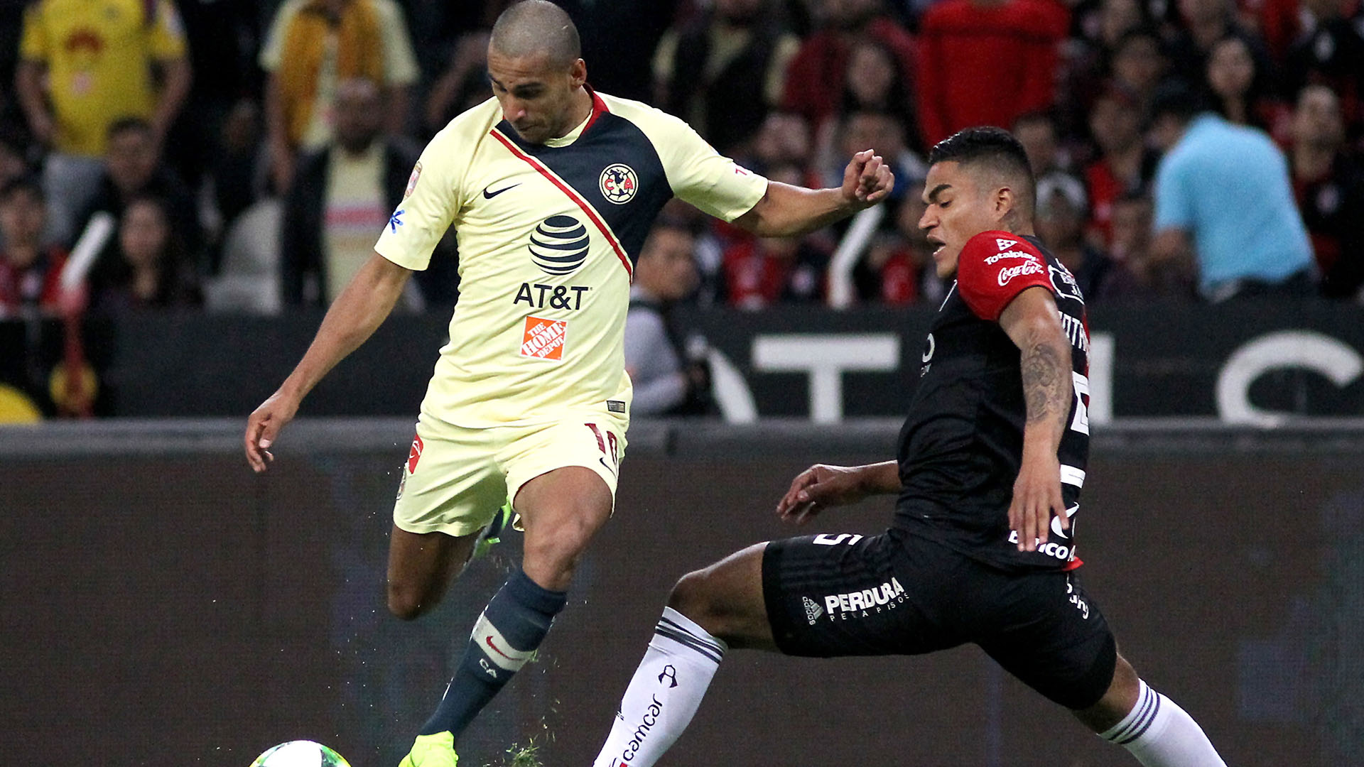 Cecilio Dominguez, por el torneo Clausura 2018 de México (AFP)