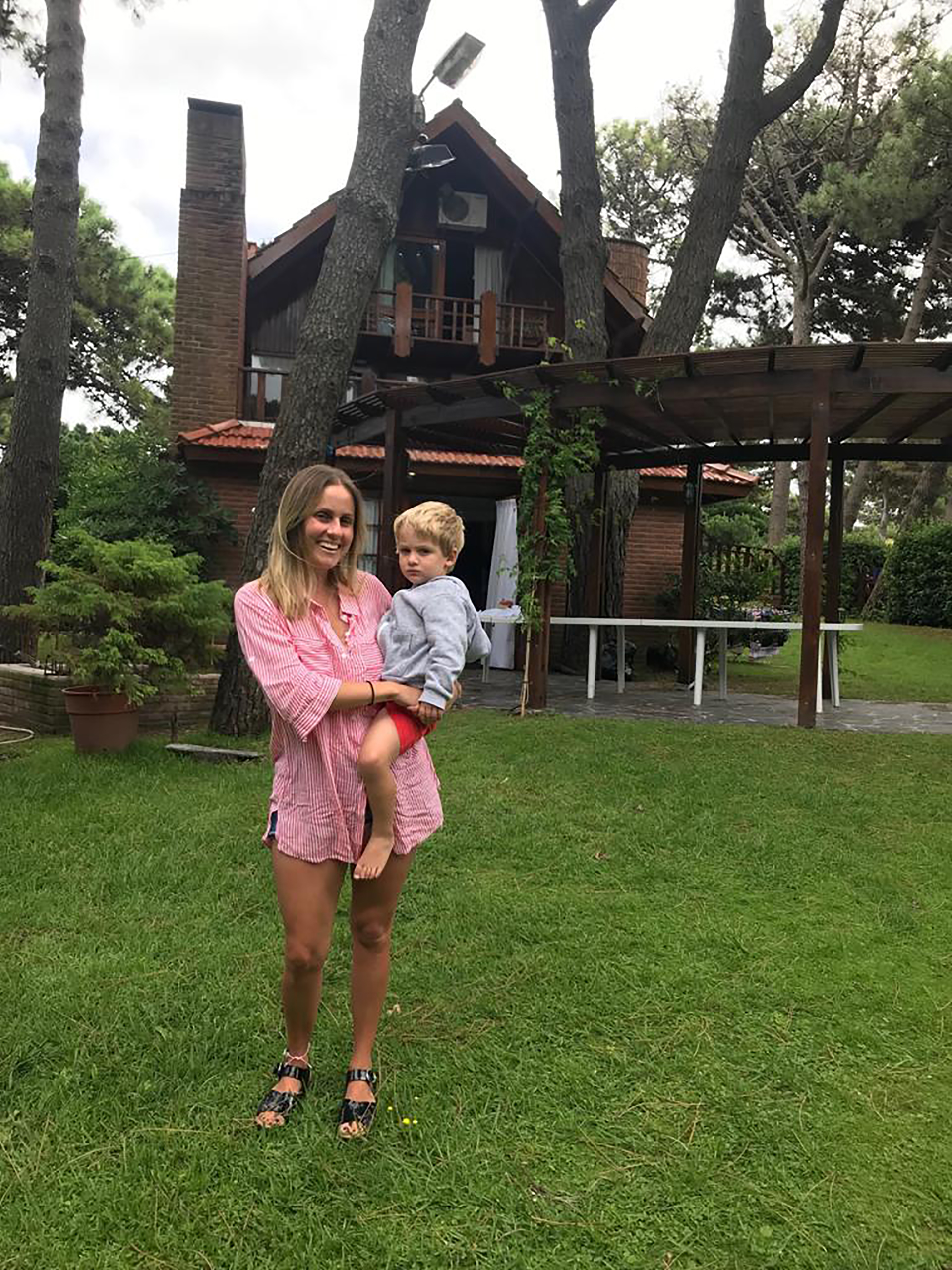 Rosario tiene 30 años y hace 37 años que sus padres eligieron Pinamar para pasar sus vacaciones
