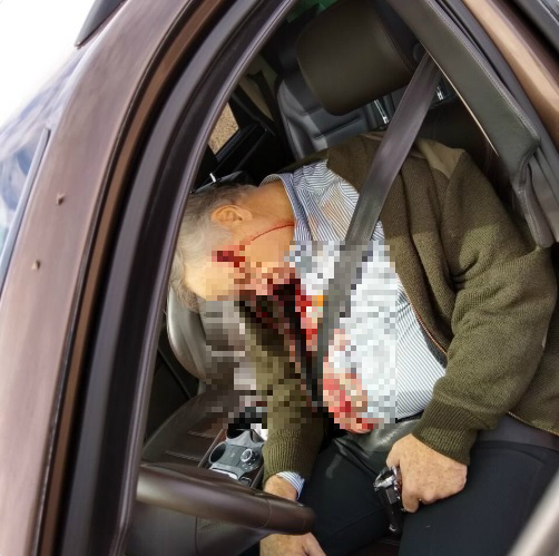 El cuerpo del empresario apareció con un arma en la mano (Foto: Twitter)