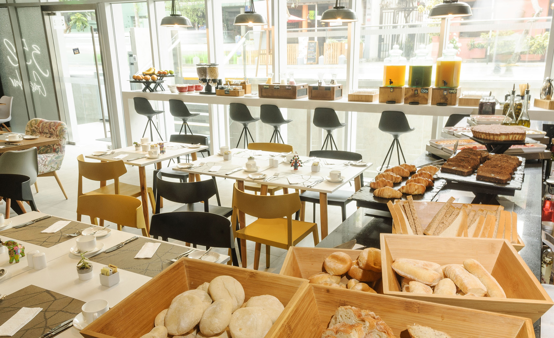 Uno de los servicios del INNSIDE Lima Miraflores es el desayuno buffet. Esta es la segunda propiedad INNSIDE en América de Meliá, junto con el INNSIDE New York NoMad.